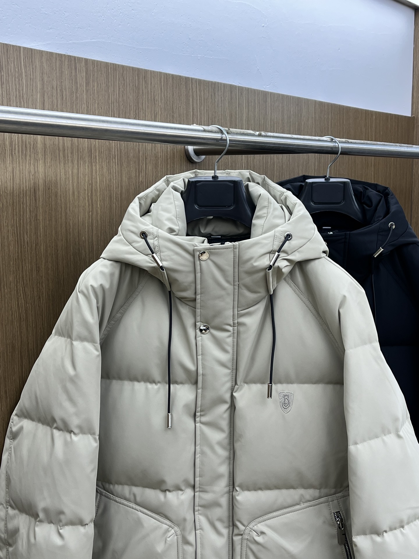 秋冬羽绒 BBR 🔥🔥GW独家专供秋冬新款羽绒服。连帽设计 贸易公司渠道稀出，降温天气必备的保暖单品，不
