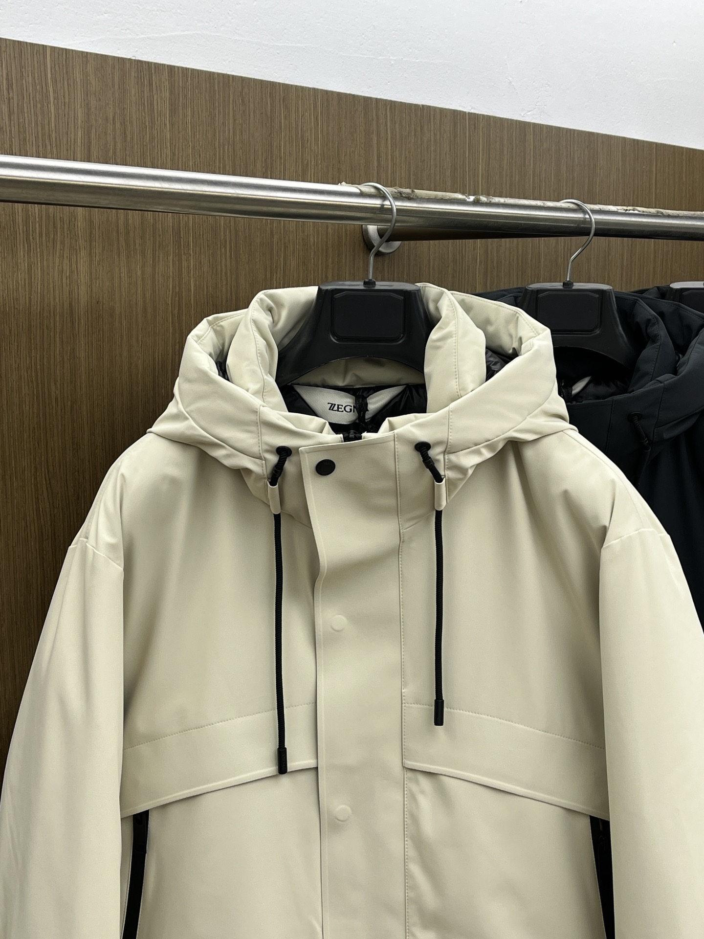 秋冬羽绒 ZZ 🔥🔥GW独家专供秋冬新款羽绒服。连帽设计 贸易公司渠道稀出，降温天气必备的保暖单品，不论