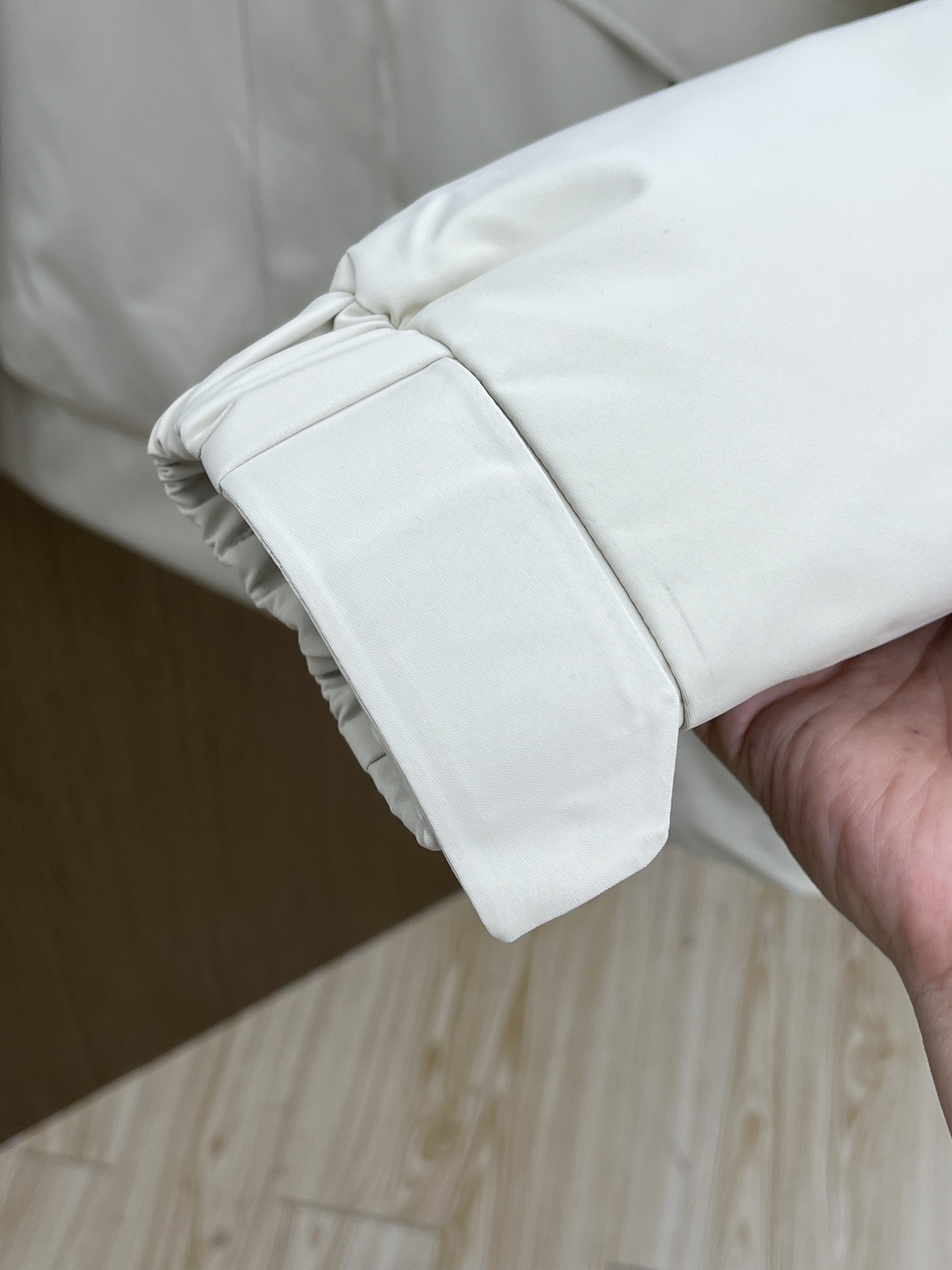 秋冬羽绒 ZZ 🔥🔥GW独家专供秋冬新款羽绒服。连帽设计 贸易公司渠道稀出，降温天气必备的保暖单品，不论