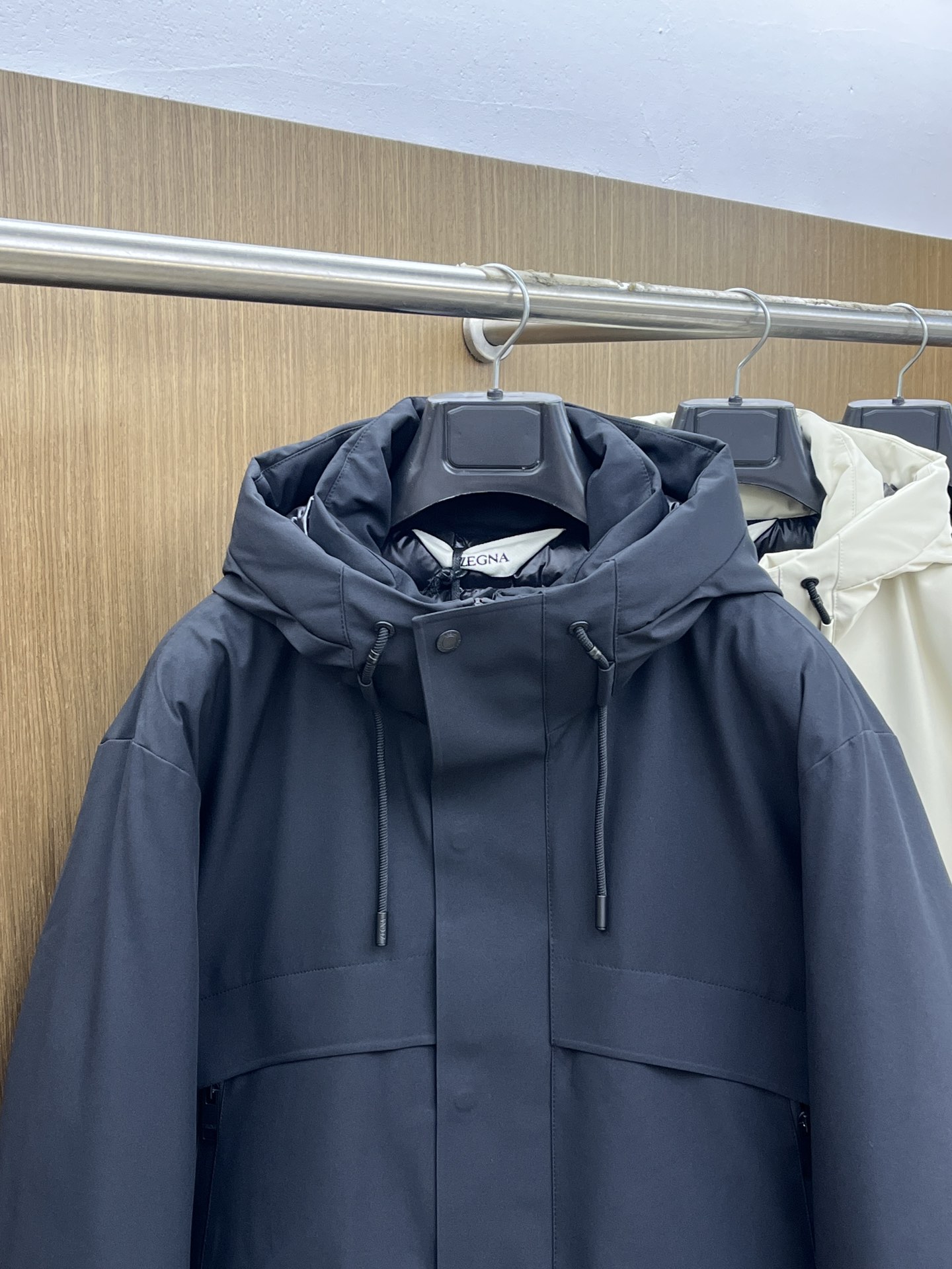 秋冬羽绒 ZZ 🔥🔥GW独家专供秋冬新款羽绒服。连帽设计 贸易公司渠道稀出，降温天气必备的保暖单品，不论