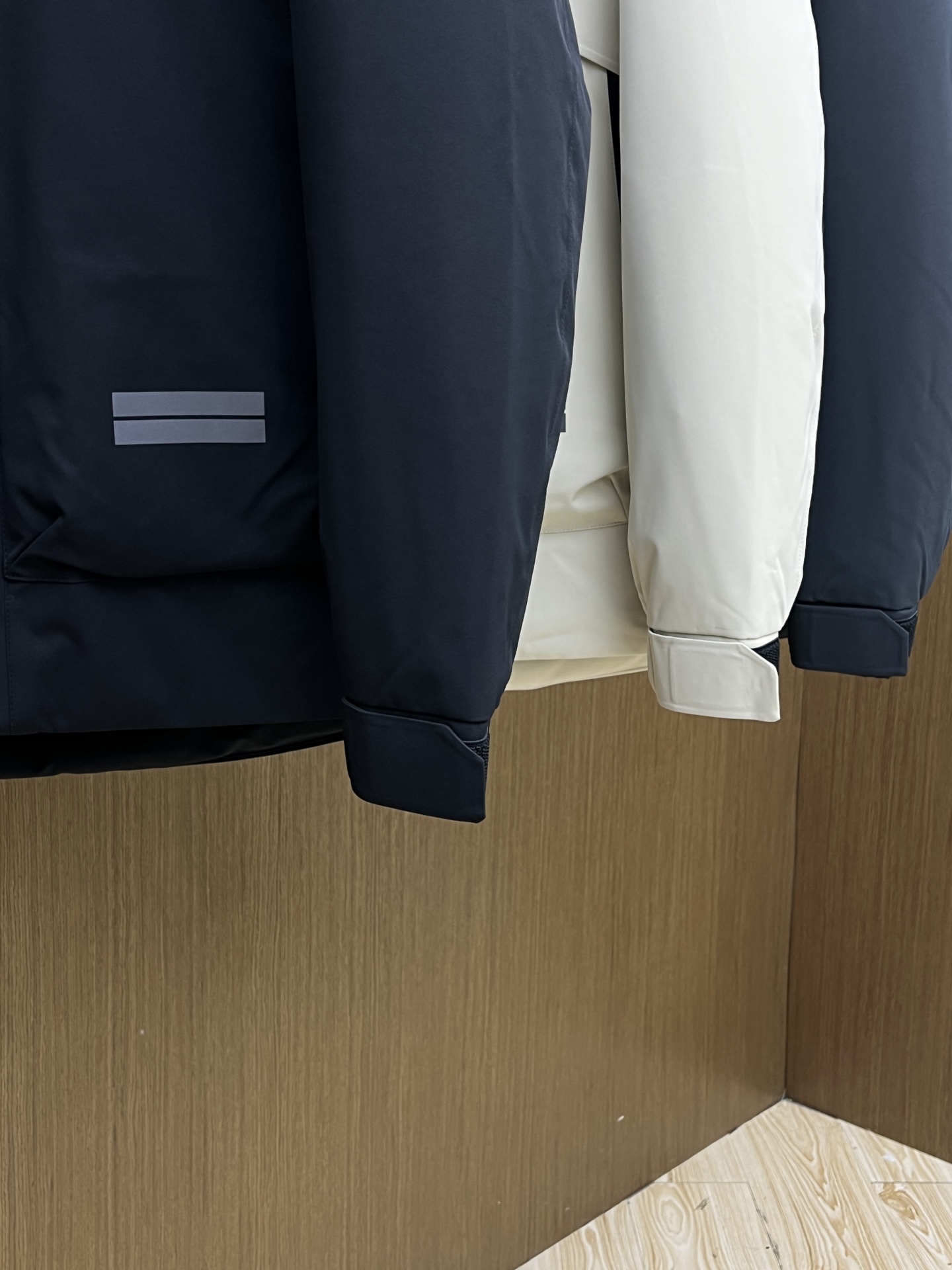 秋冬羽绒 ZZ 🔥🔥GW独家专供秋冬新款羽绒服。连帽设计 贸易公司渠道稀出，降温天气必备的保暖单品，不论