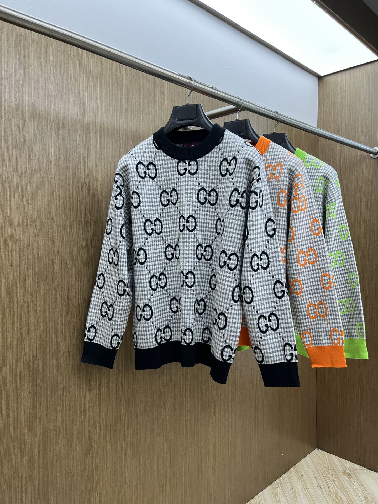秋冬 Guc 🔥🔥毛衣 2025秋冬最新系列，专柜1:1顶级复刻，全品相！加厚款，时下最流行的老钱风，老