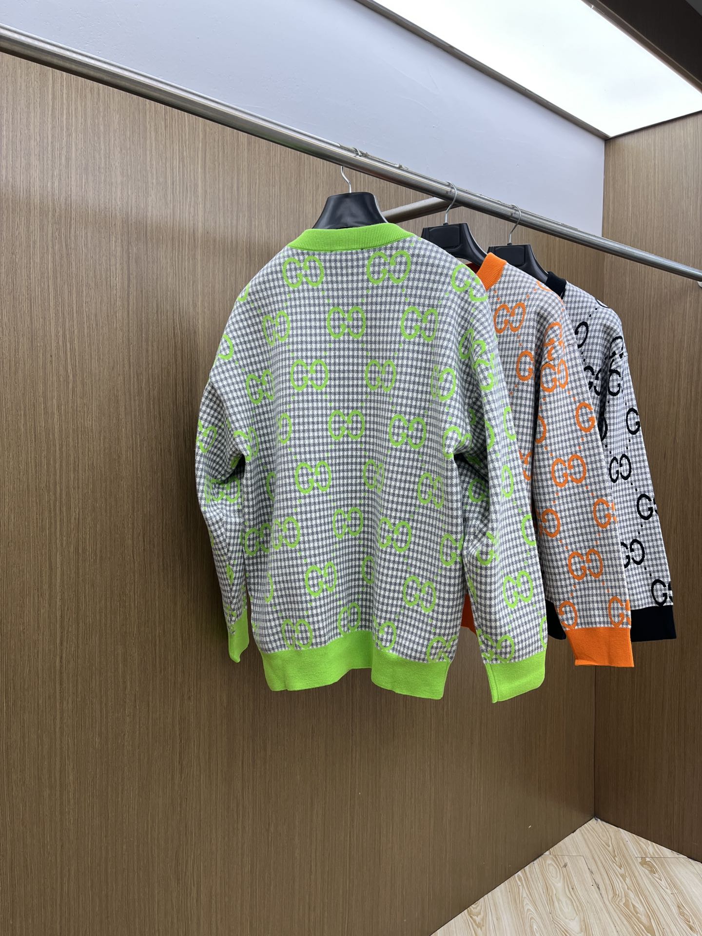 秋冬 Guc 🔥🔥毛衣 2025秋冬最新系列，专柜1:1顶级复刻，全品相！加厚款，时下最流行的老钱风，老