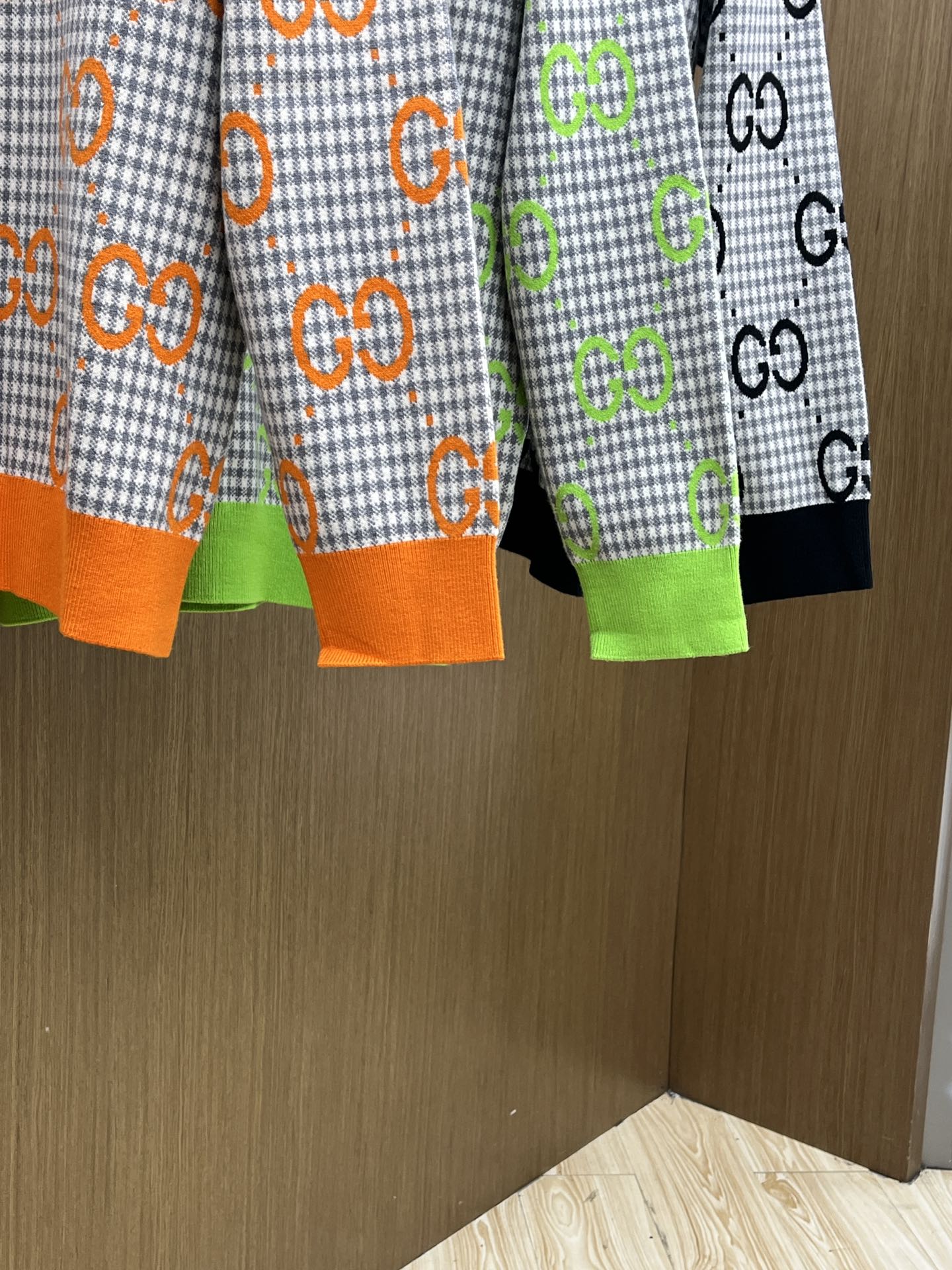 秋冬 Guc 🔥🔥毛衣 2025秋冬最新系列，专柜1:1顶级复刻，全品相！加厚款，时下最流行的老钱风，老