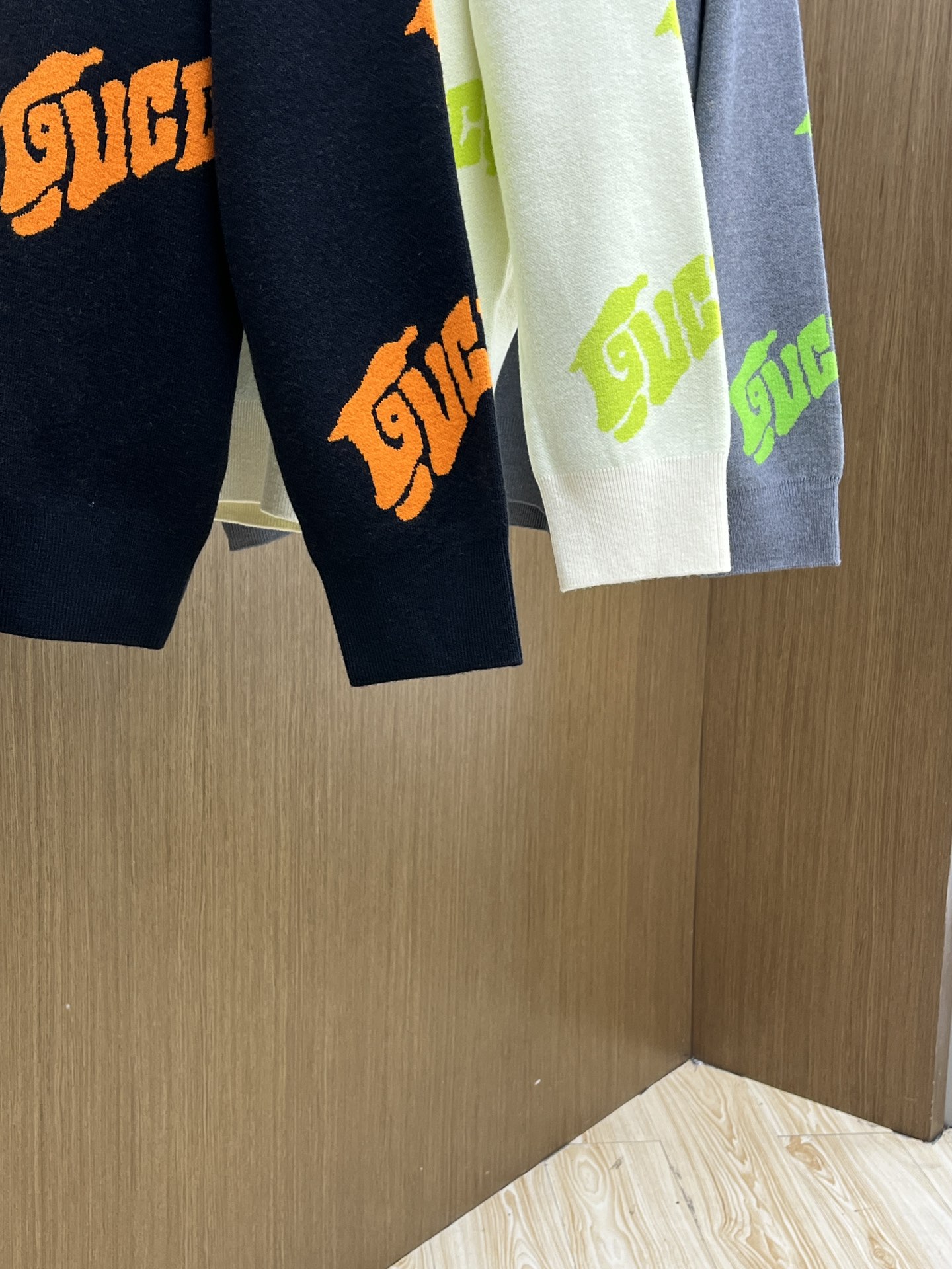 秋冬 Guc 🔥🔥毛衣 2025秋冬最新系列，专柜1:1顶级复刻，全品相！加厚款，时下最流行的老钱风，老