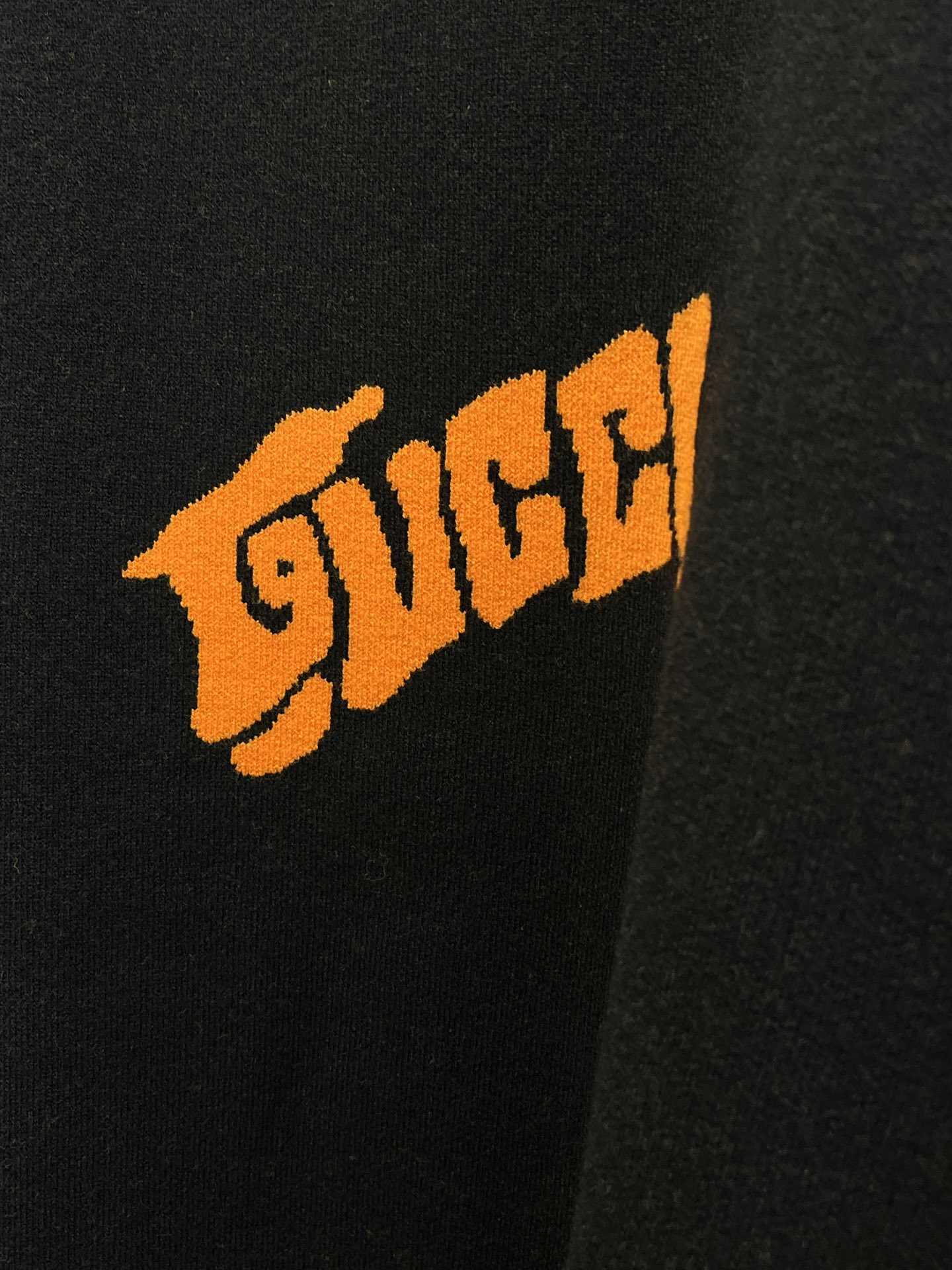 秋冬 Guc 🔥🔥毛衣 2025秋冬最新系列，专柜1:1顶级复刻，全品相！加厚款，时下最流行的老钱风，老