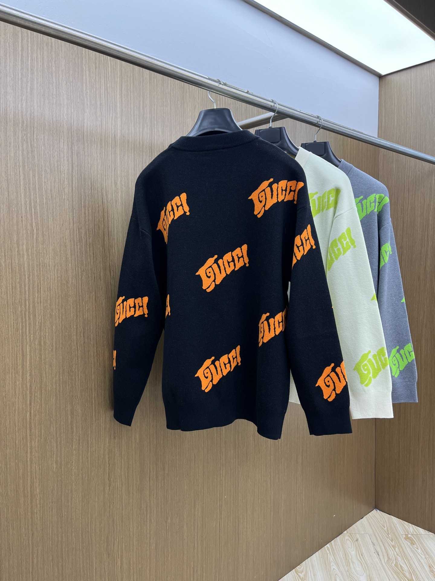 秋冬 Guc 🔥🔥毛衣 2025秋冬最新系列，专柜1:1顶级复刻，全品相！加厚款，时下最流行的老钱风，老