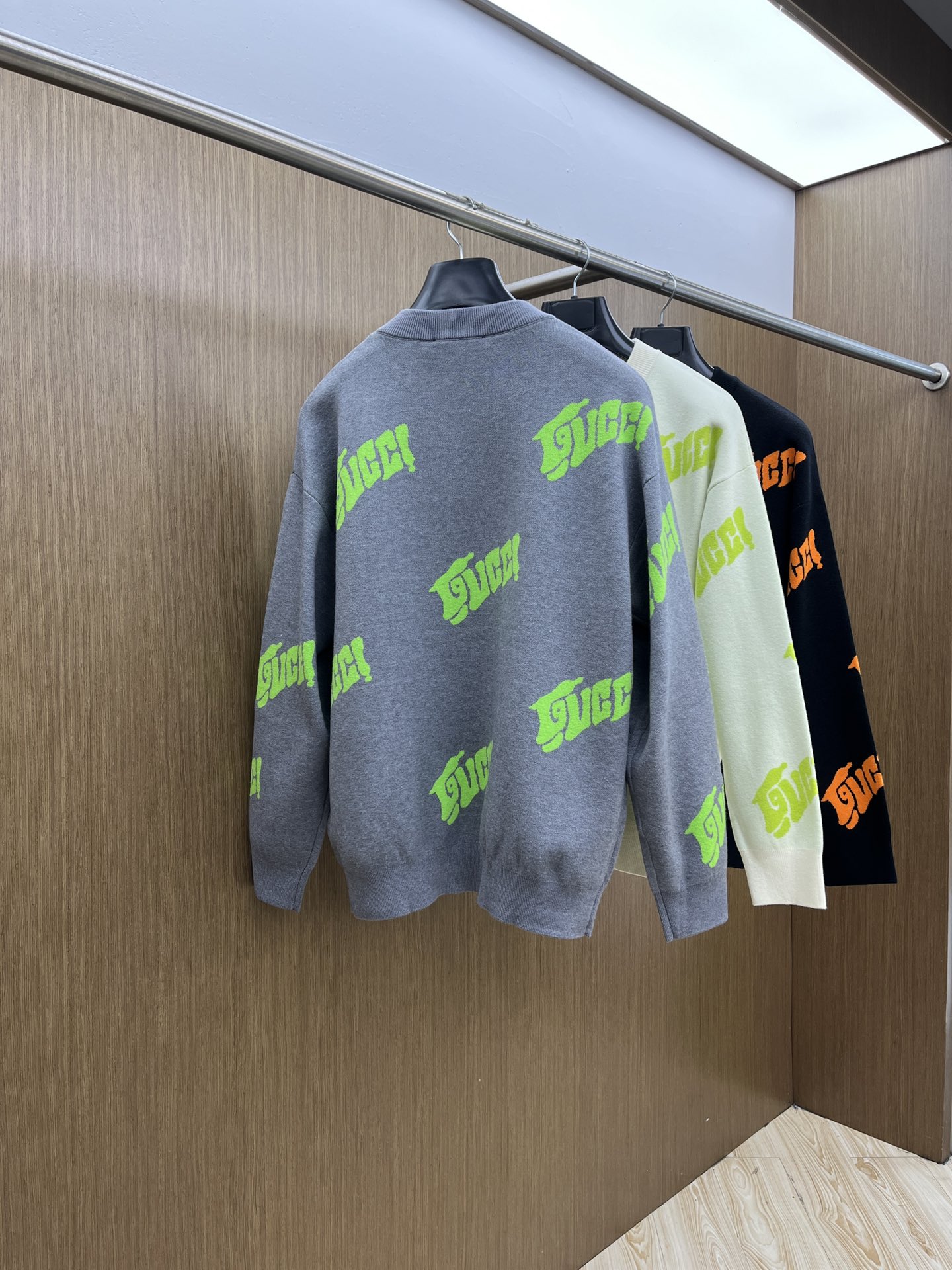 秋冬 Guc 🔥🔥毛衣 2025秋冬最新系列，专柜1:1顶级复刻，全品相！加厚款，时下最流行的老钱风，老