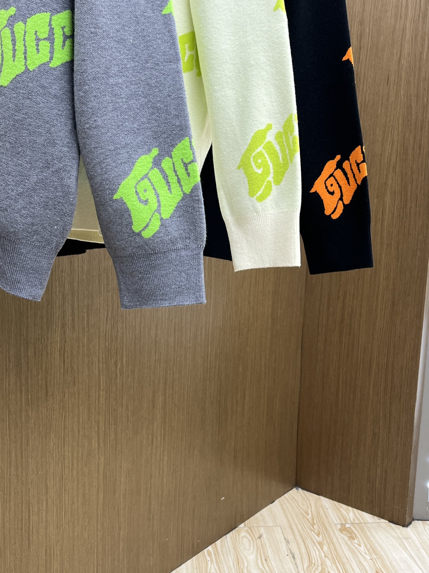 秋冬 Guc 🔥🔥毛衣 2025秋冬最新系列，专柜1:1顶级复刻，全品相！加厚款，时下最流行的老钱风，老