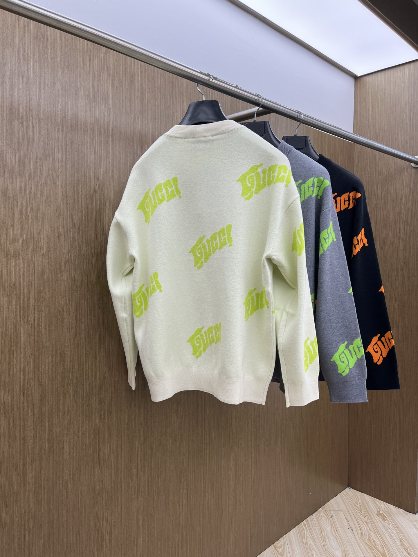 秋冬 Guc 🔥🔥毛衣 2025秋冬最新系列，专柜1:1顶级复刻，全品相！加厚款，时下最流行的老钱风，老