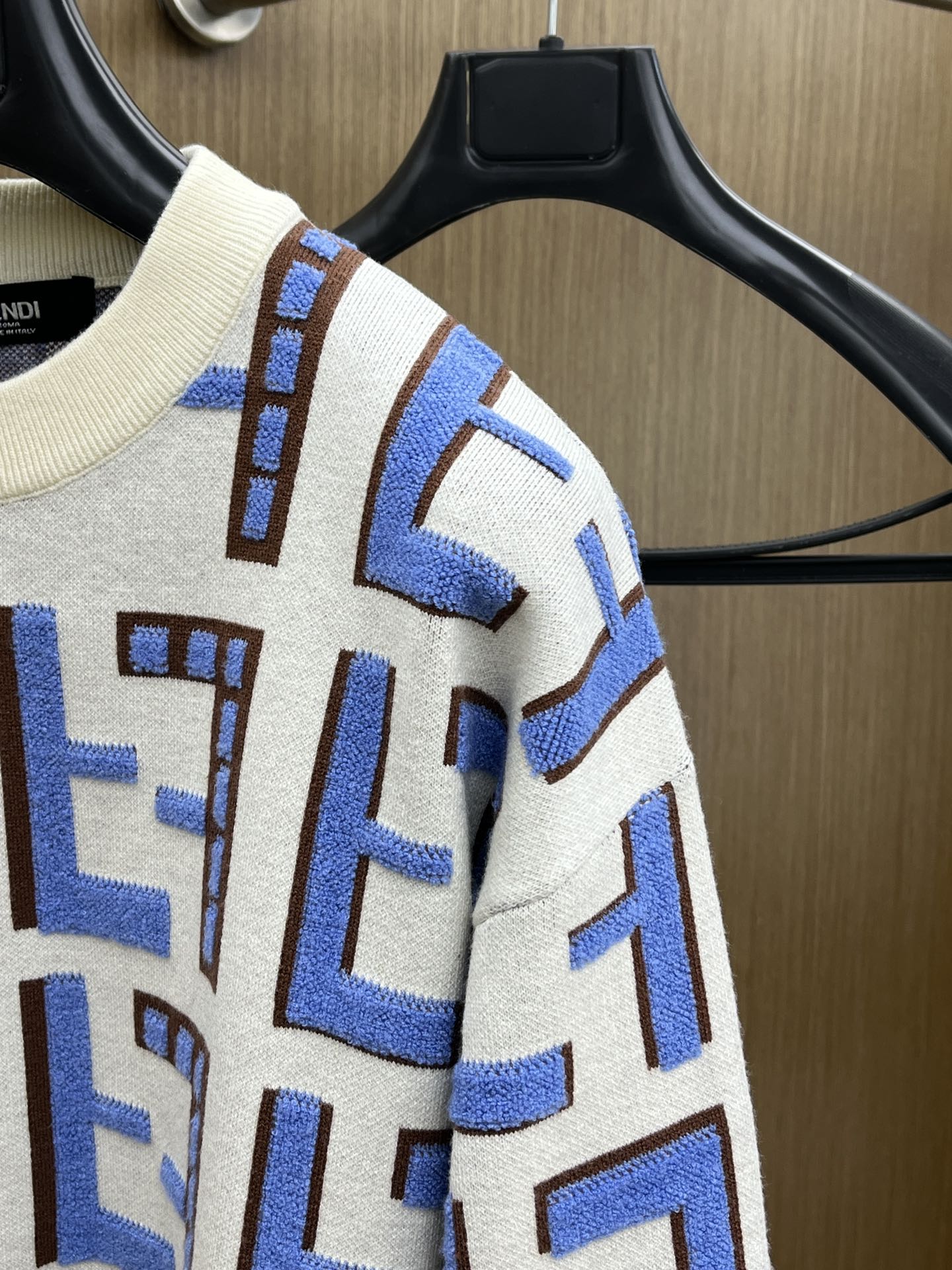 秋冬 FD 🔥🔥毛衣 2025秋冬最新系列，专柜1:1顶级复刻，全品相！加厚款，时下最流行的老钱风，老板