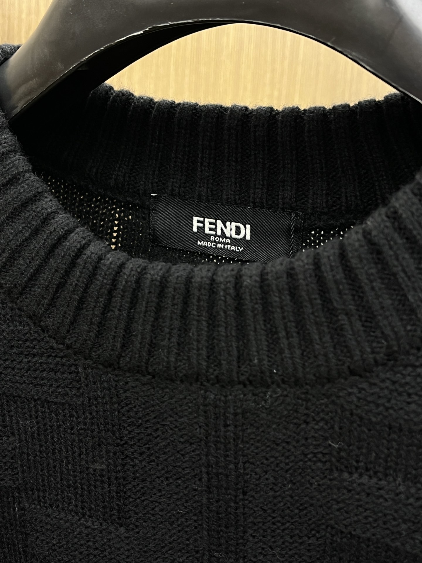 秋冬 FD 🔥🔥毛衣 2025秋冬最新系列，专柜1:1顶级复刻，全品相！加厚款，时下最流行的老钱风，老板