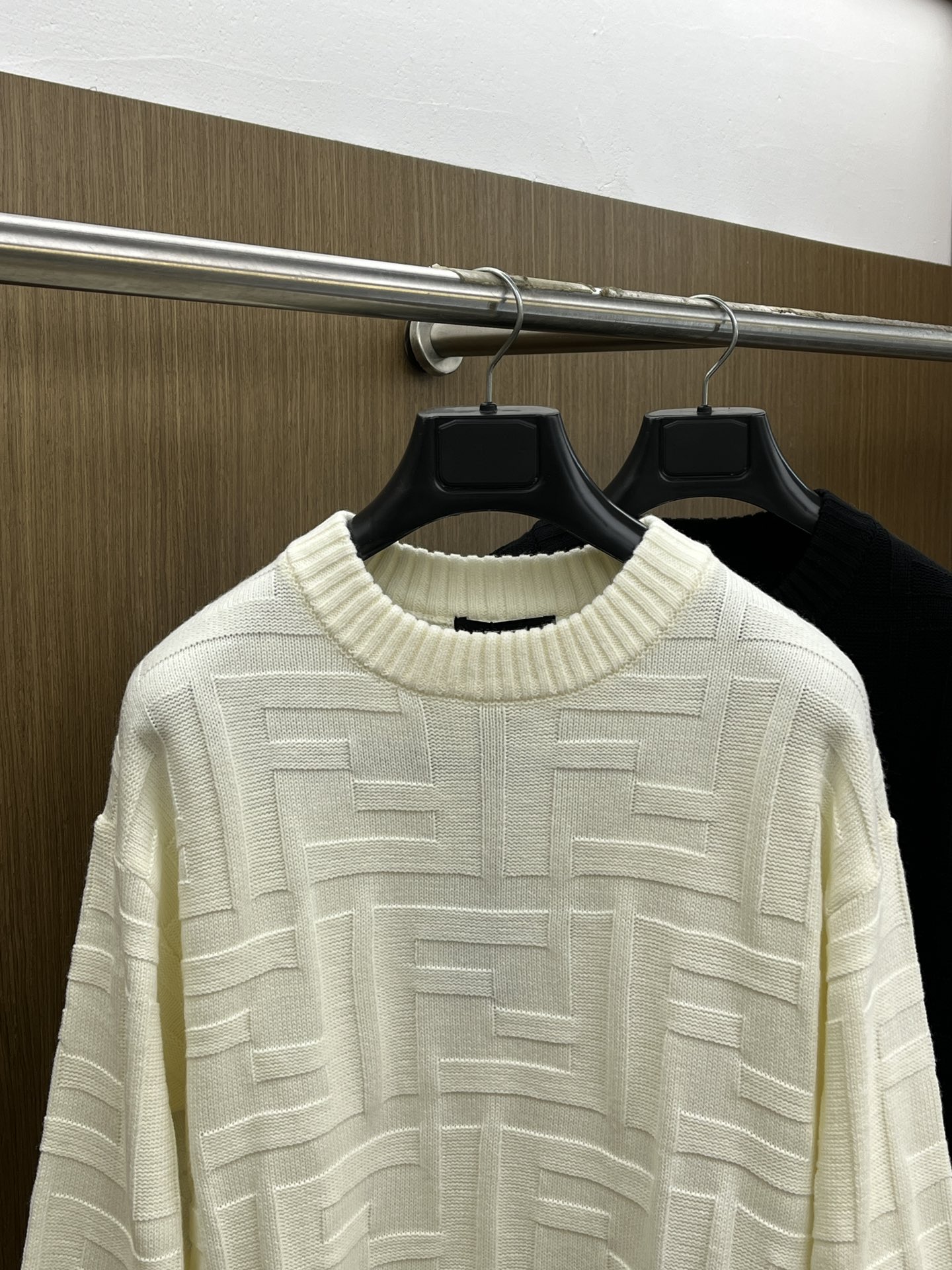 秋冬 FD 🔥🔥毛衣 2025秋冬最新系列，专柜1:1顶级复刻，全品相！加厚款，时下最流行的老钱风，老板