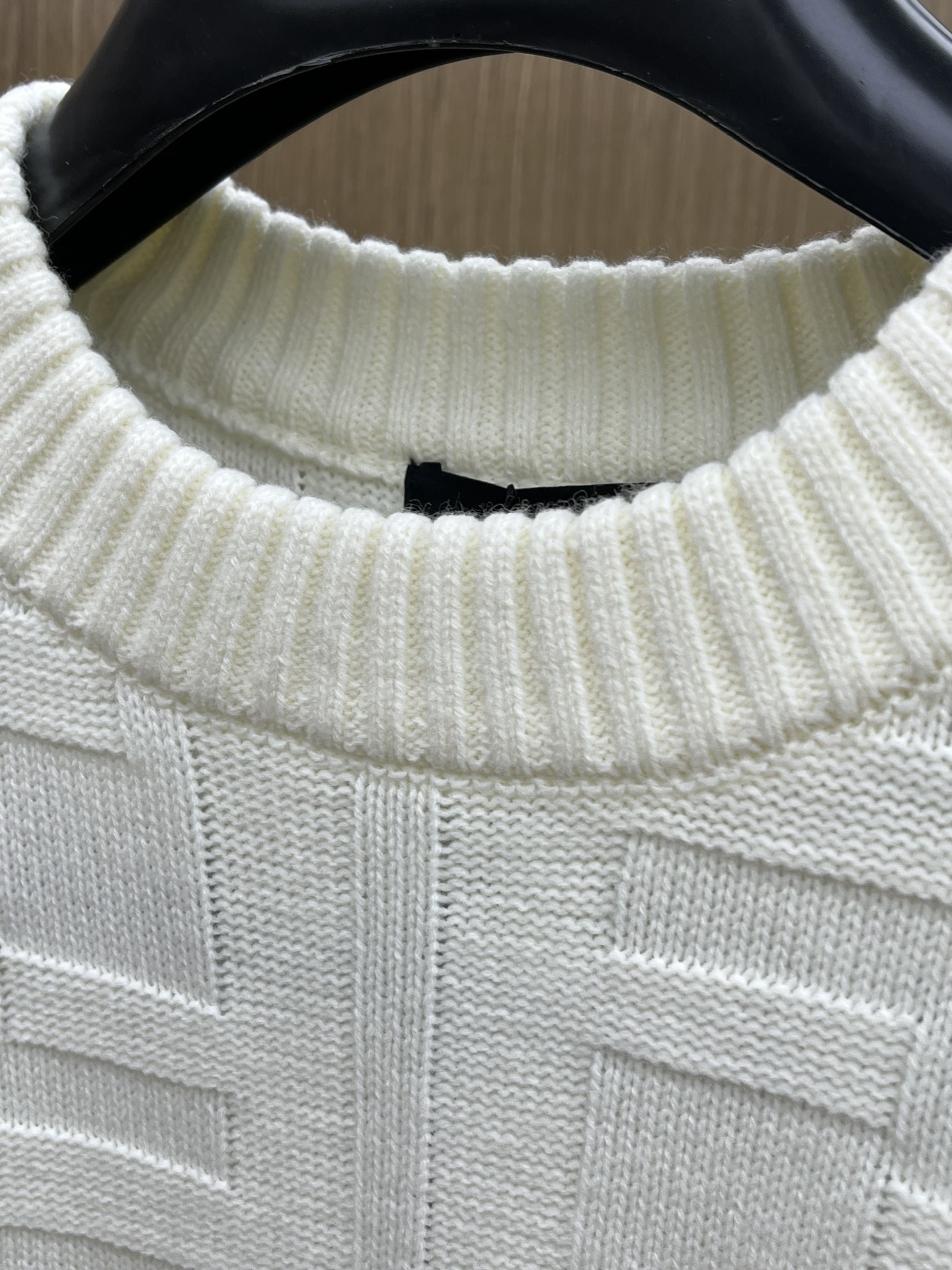 秋冬 FD 🔥🔥毛衣 2025秋冬最新系列，专柜1:1顶级复刻，全品相！加厚款，时下最流行的老钱风，老板