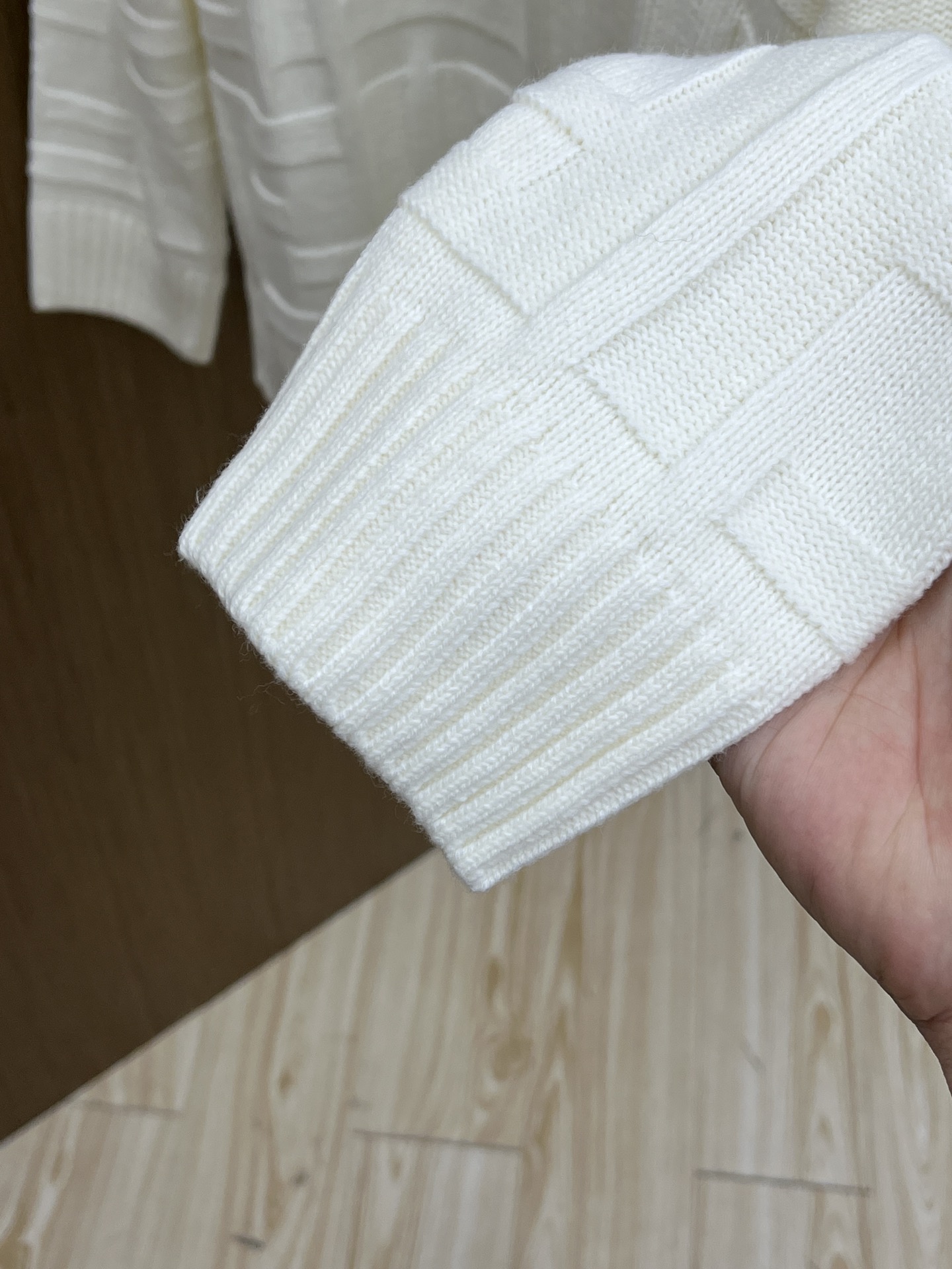 秋冬 FD 🔥🔥毛衣 2025秋冬最新系列，专柜1:1顶级复刻，全品相！加厚款，时下最流行的老钱风，老板