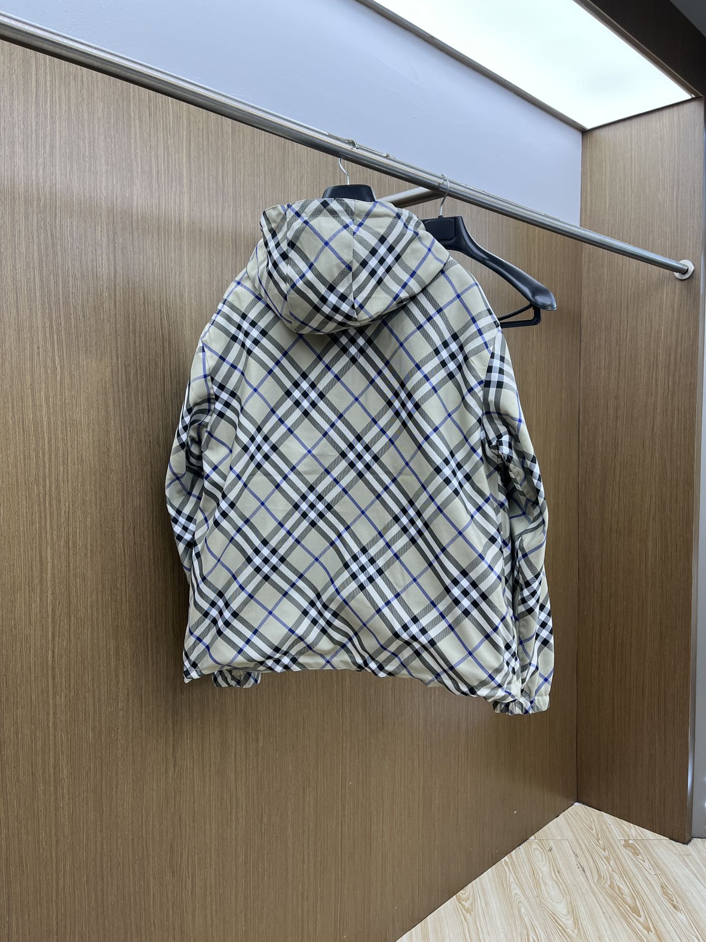 秋冬 BBR 🔥GW新品双面穿连帽夹克外套 品牌LOGO细节科技感、聚酯纤维面料 带弹力穿着舒适、简约时