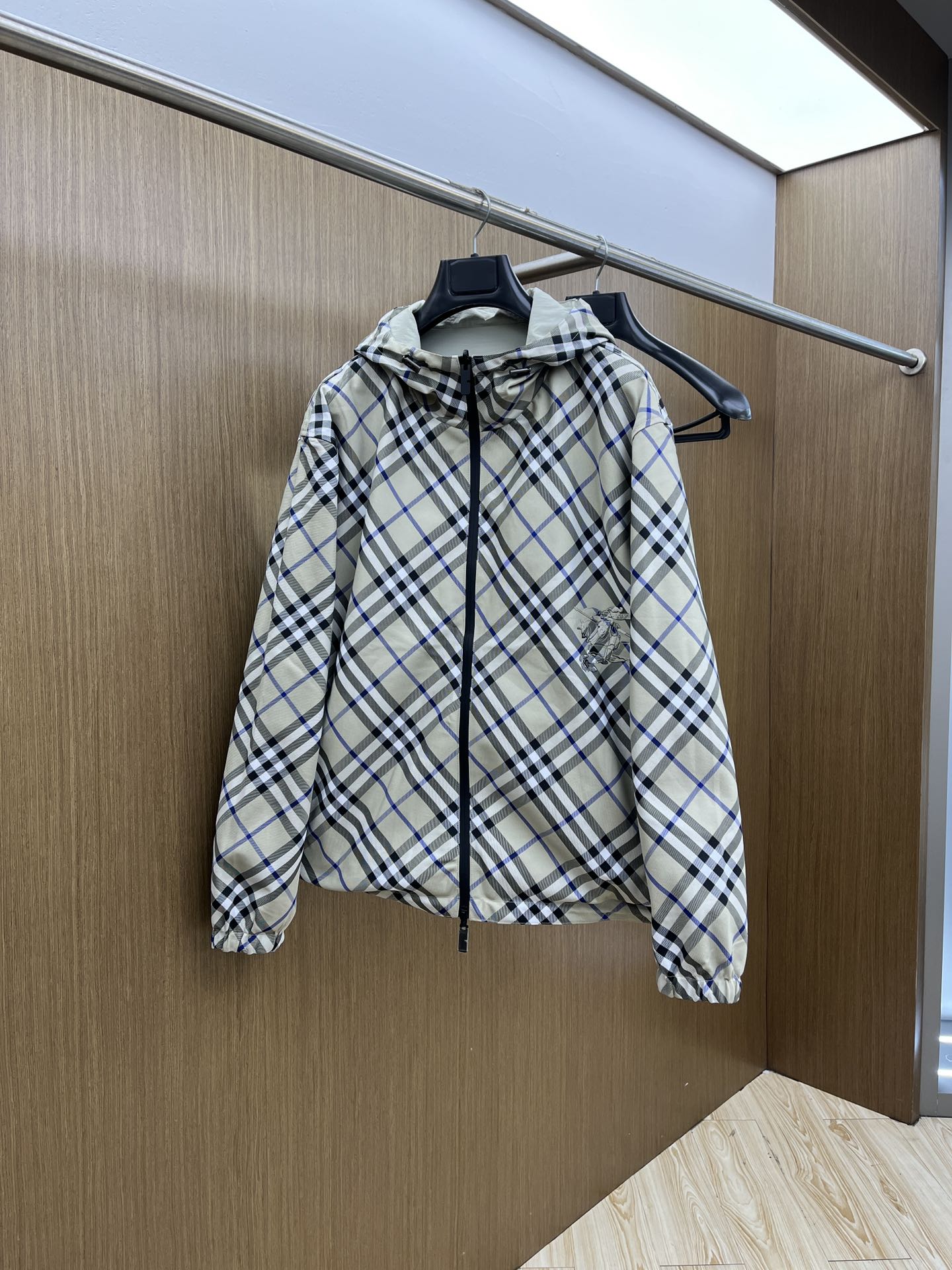 秋冬 BBR 🔥GW新品双面穿连帽夹克外套 品牌LOGO细节科技感、聚酯纤维面料 带弹力穿着舒适、简约时