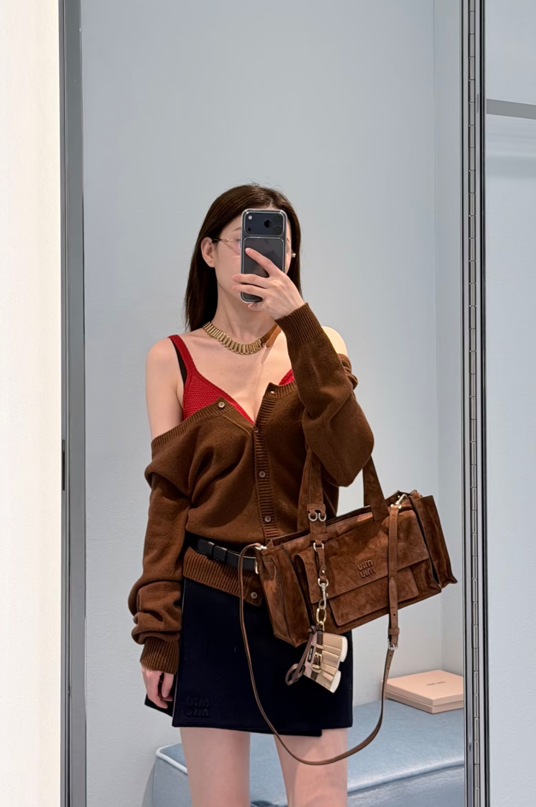 NO:751908,[Love] New style [Love]!  The latest MIU 26NEW reversible one-shoulder cashmere knit top. Size SML.,,miumiu,19860909[爱心]新款[爱心]！最新MIU 26NEW 双面穿一字肩羊绒针织上衣.尺码SML.,,miumiu,,Women's clothing