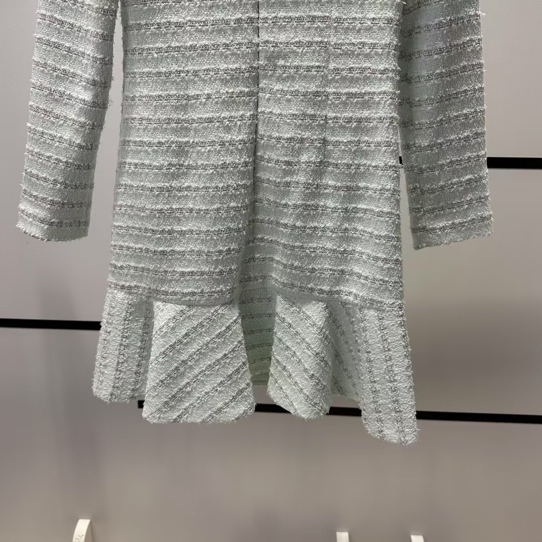 High-End Quality Women’s Clothes Packing with Stylish Designs and Fine Fabrics - 图片 8