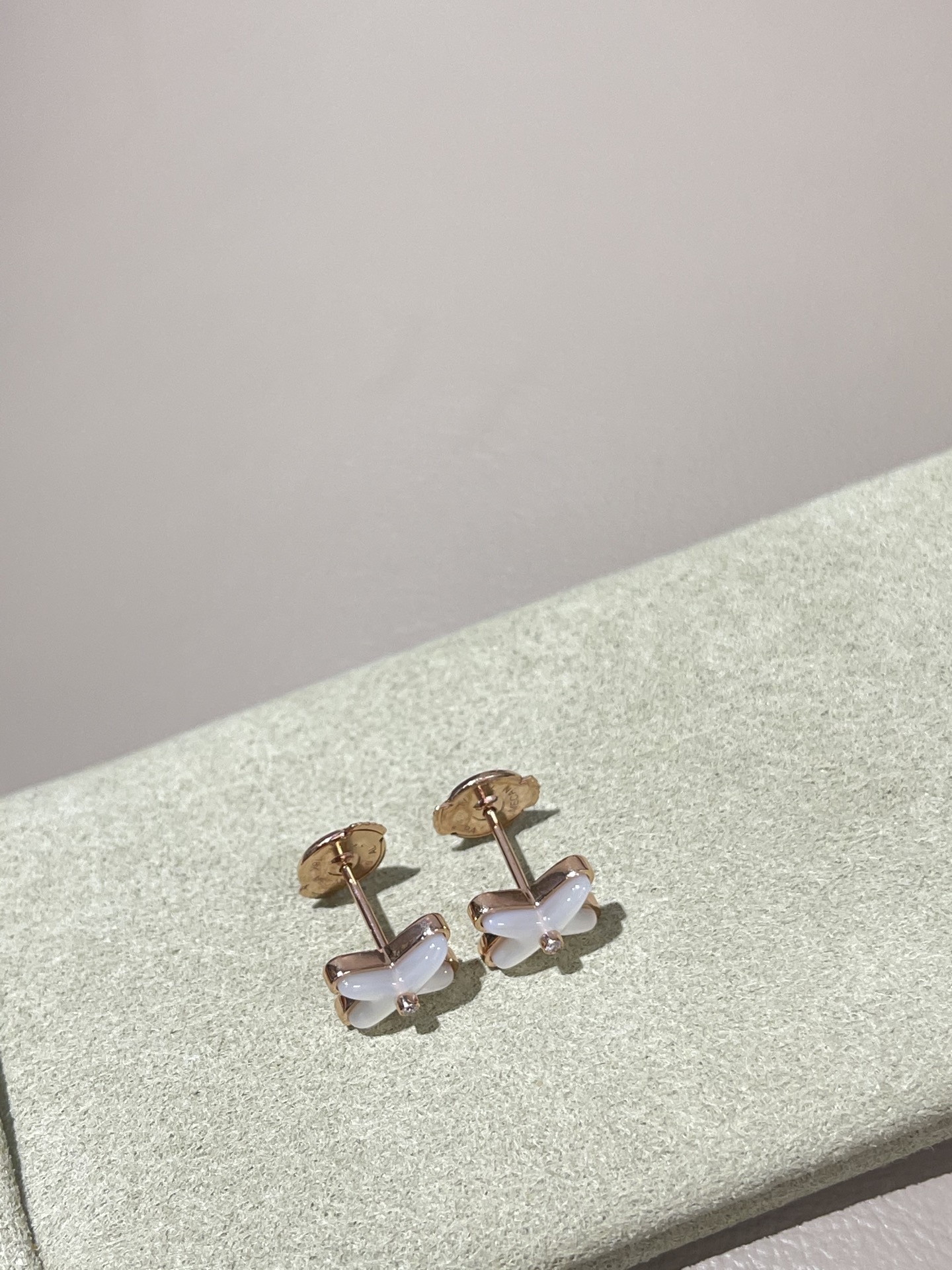 쇼메 화이트 셸 귀걸이 69802 이미지 7