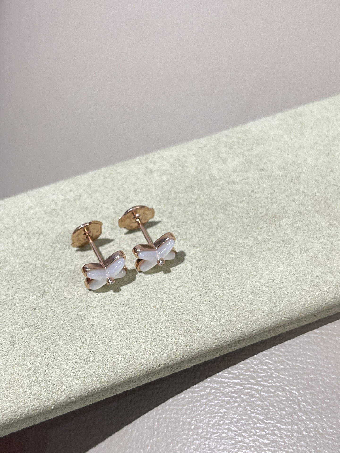 쇼메 귀걸이 69802