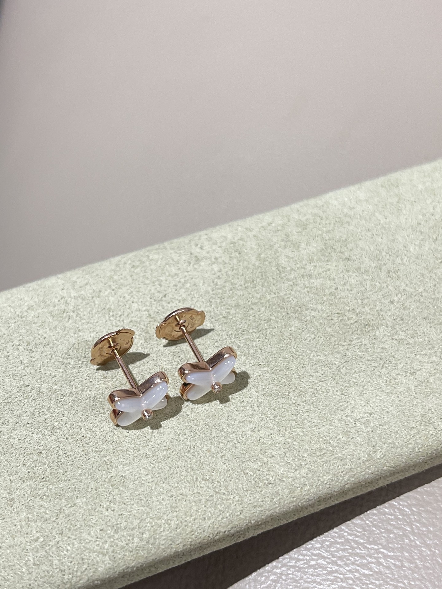 쇼메 화이트 셸 귀걸이 69802 이미지 2