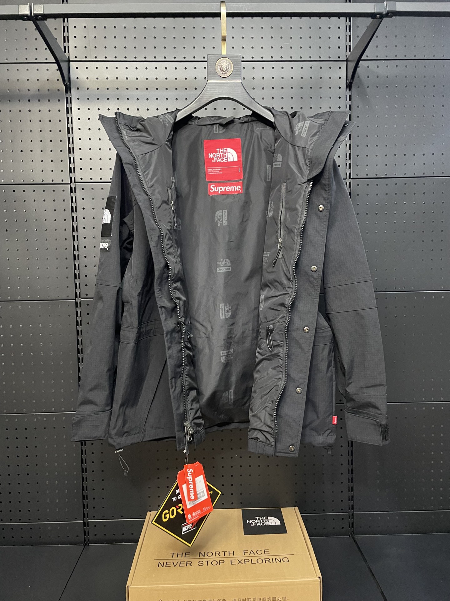 TNF SUP コラボ バイカーズ パッチワーク フード付き シェルジャケット 撥水加工 男女兼用