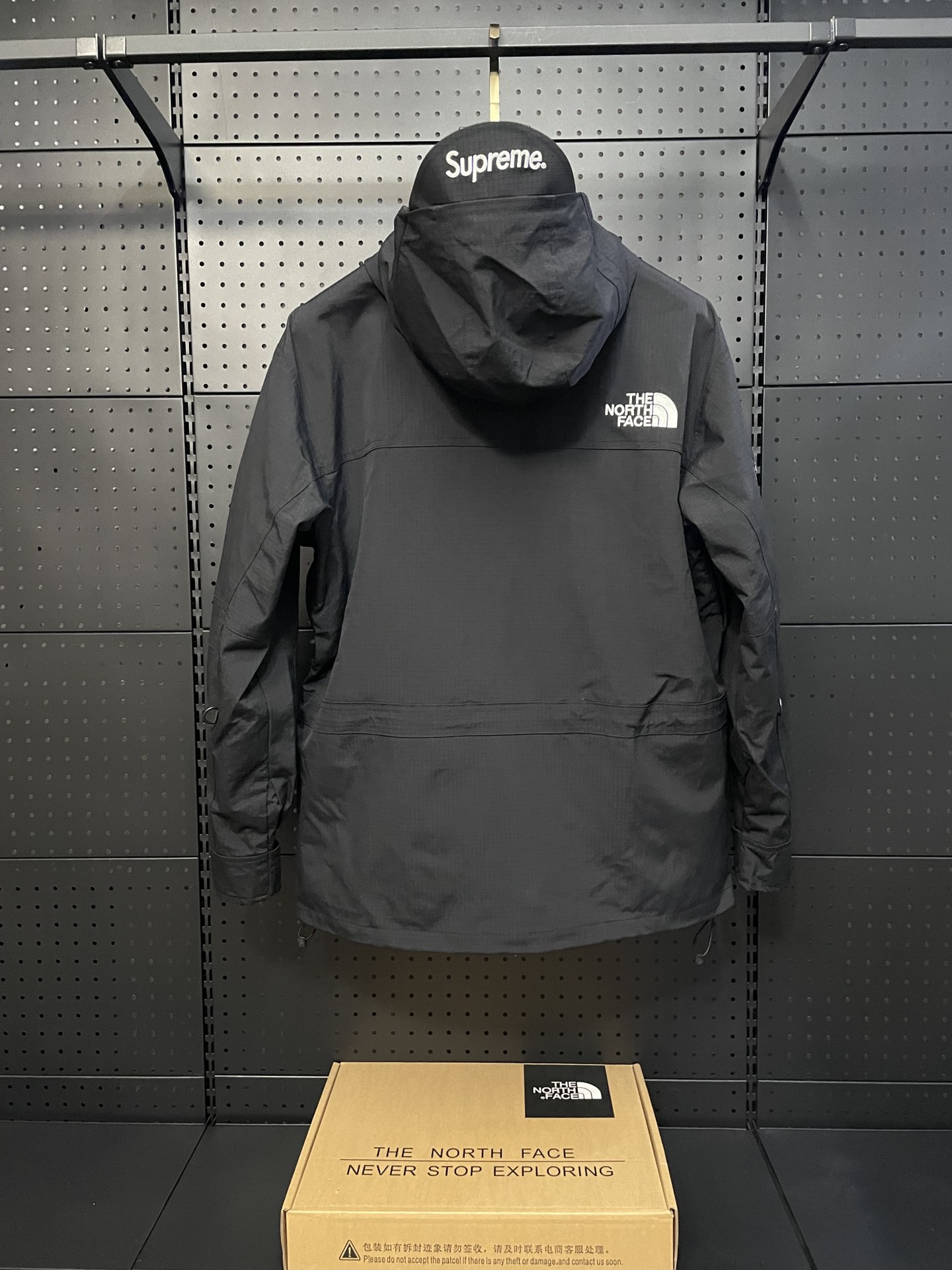 TNF SUP コラボ バイカーズ パッチワーク フード付き シェルジャケット 撥水加工 男女兼用