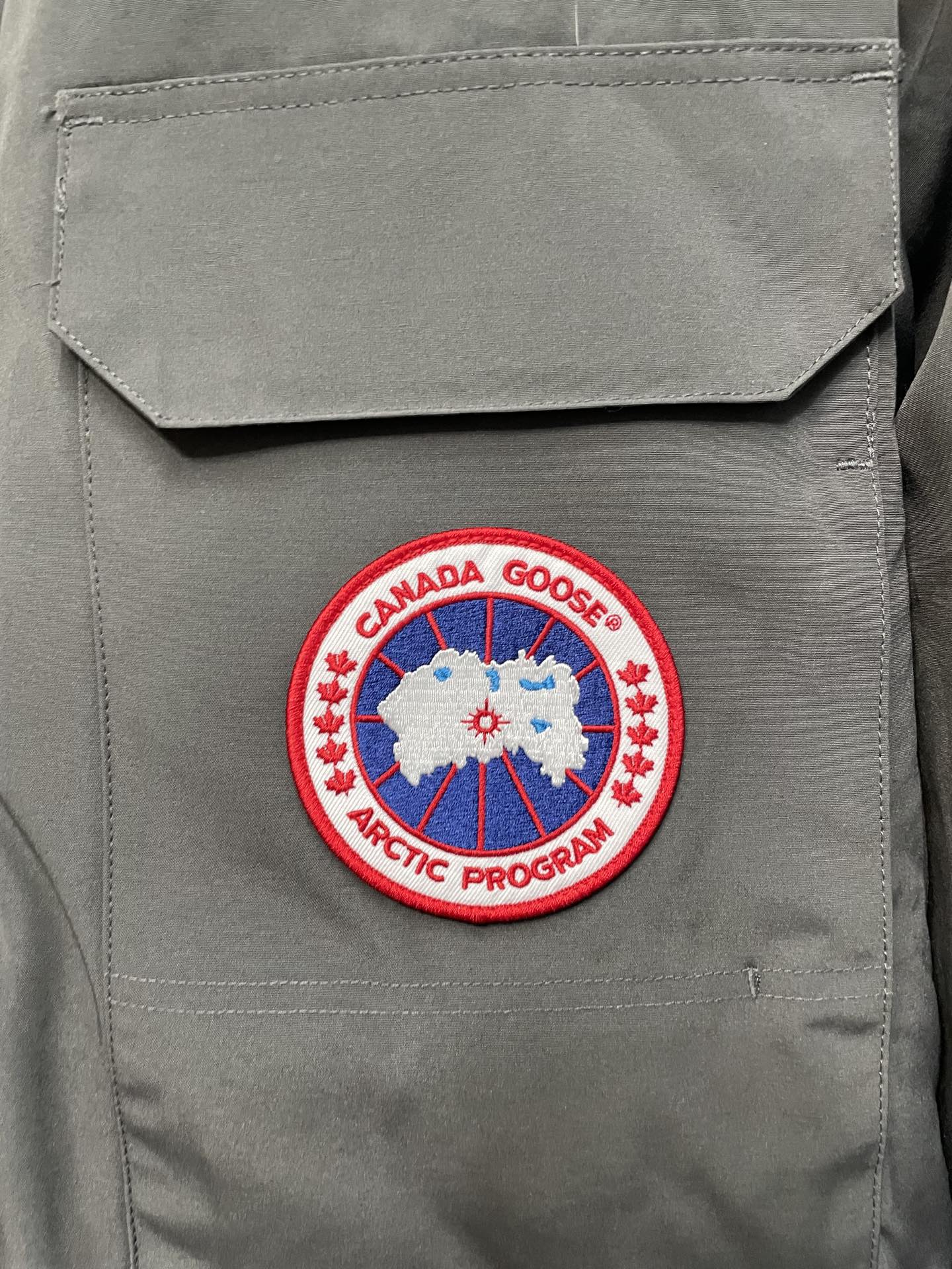 Canada Goose 08 Expedition: High-End Wolf Hair Parka with Top Quality Features - 图片 6