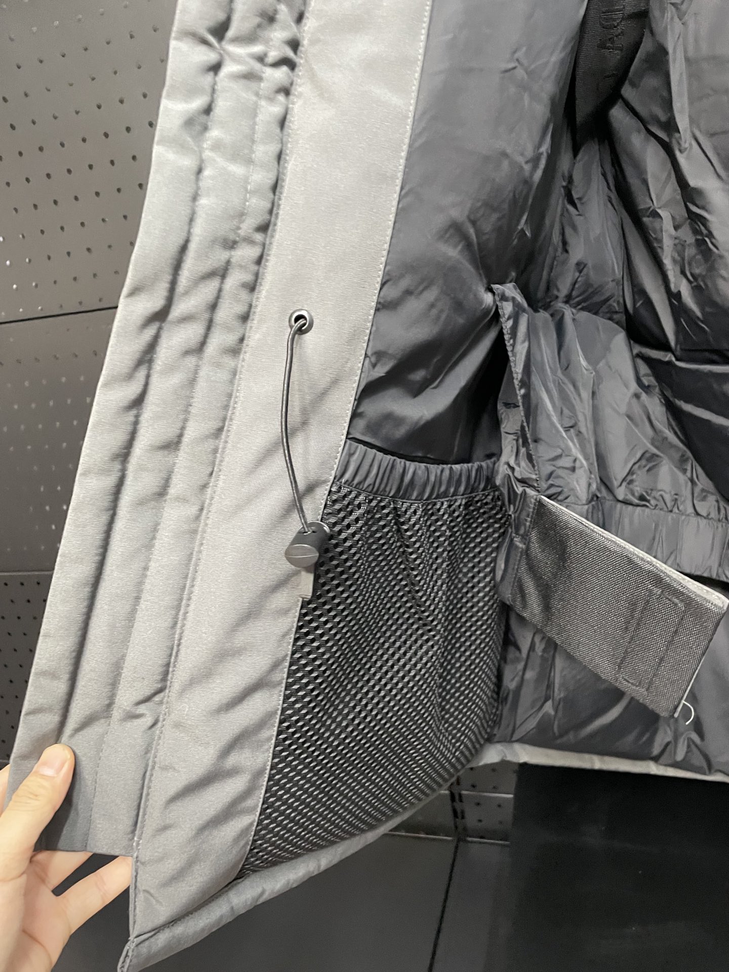 Canada Goose 08 Expedition: High-End Wolf Hair Parka with Top Quality Features - 图片 8