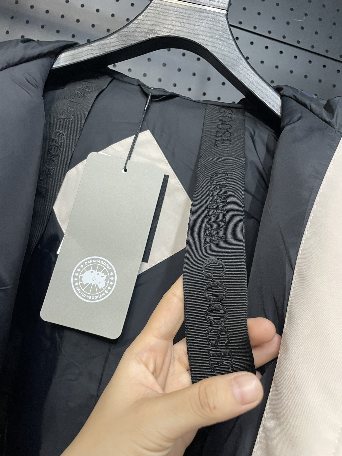 Canada Goose 08 Expedition: Top-of-the-Line High Version with Premium Features - 图片 9