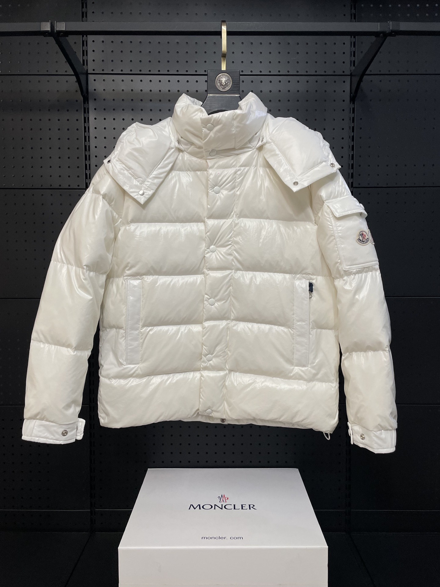 Blanco puro [versión top, comparable] Moncler Montclair doble logo edición limitada 70 aniversario, mismo estilo que Wa…