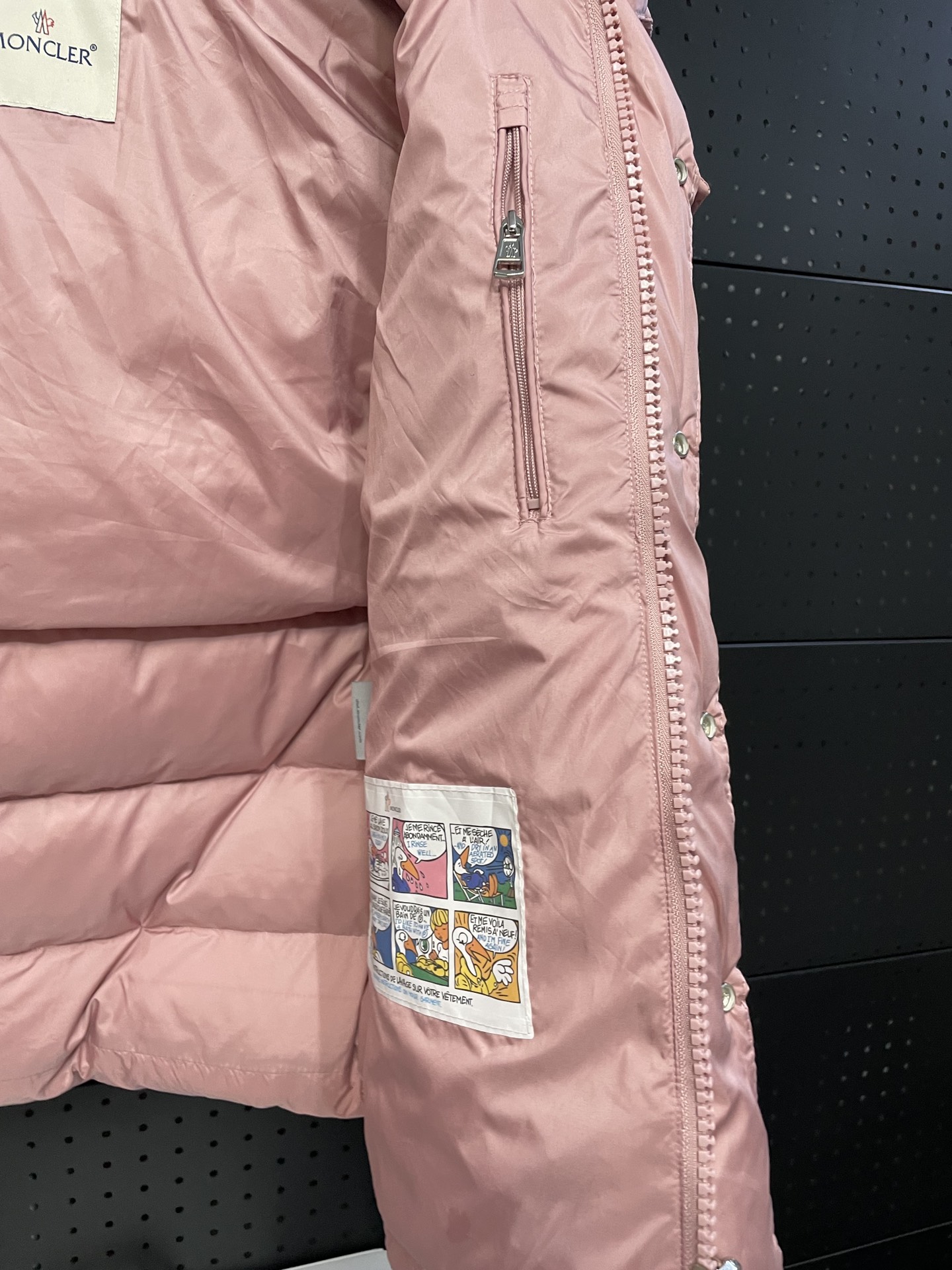 Moncler 盟可睐 Vezere 短款羽绒服｜機能性とスタイルを両立