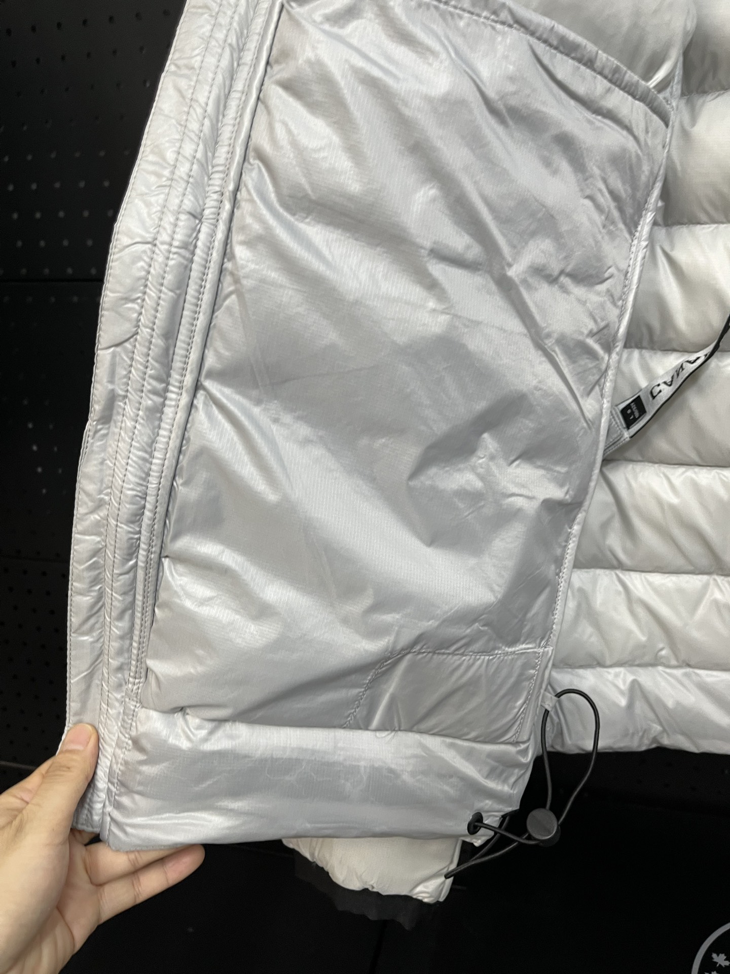 Canada Goose Y76 Vending Version: Lightweight and Warm, Popular Among Celebrities - 图片 9