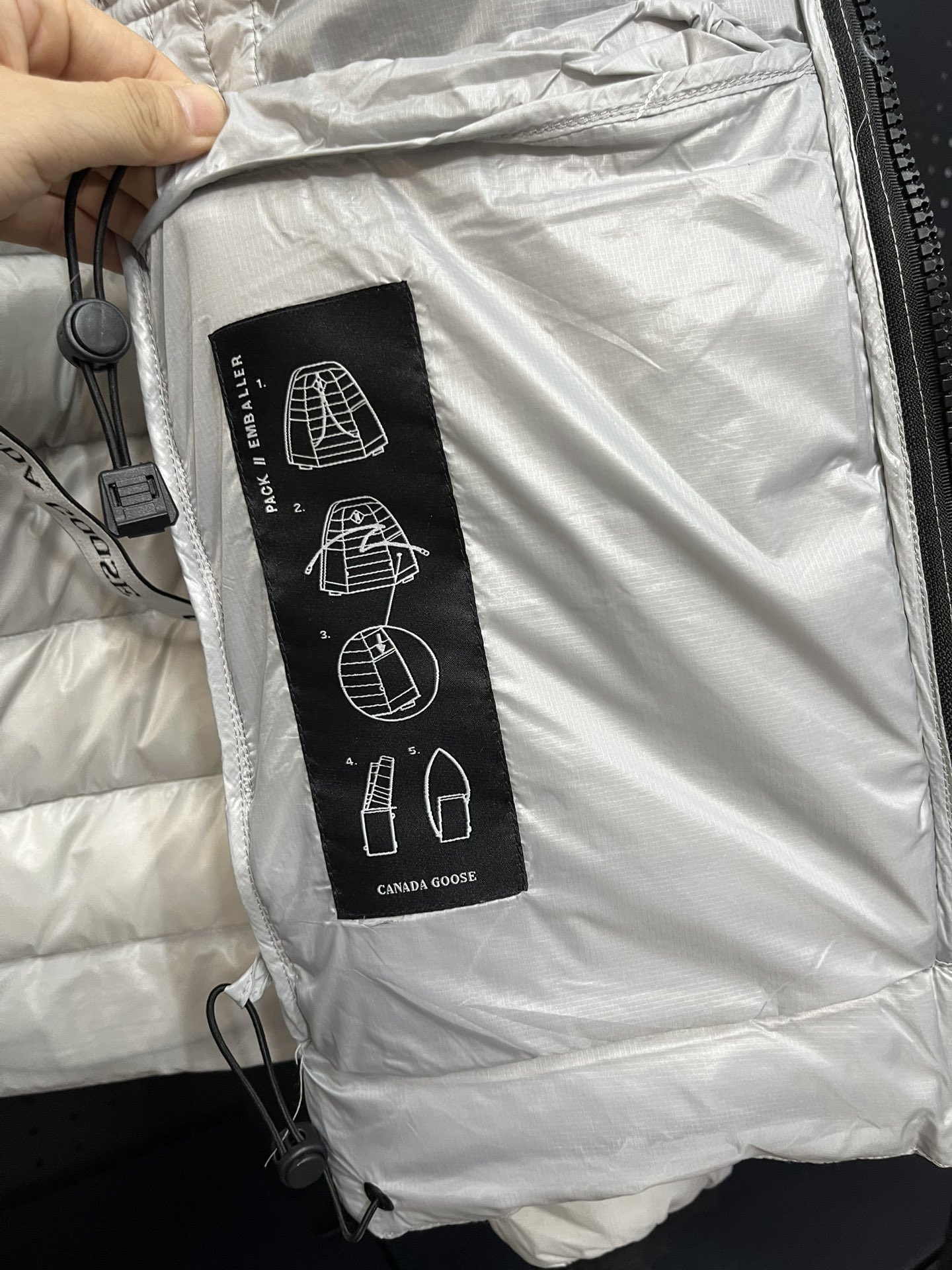 Canada Goose Y76 Vending Version: Lightweight and Warm, Popular Among Celebrities - 图片 8