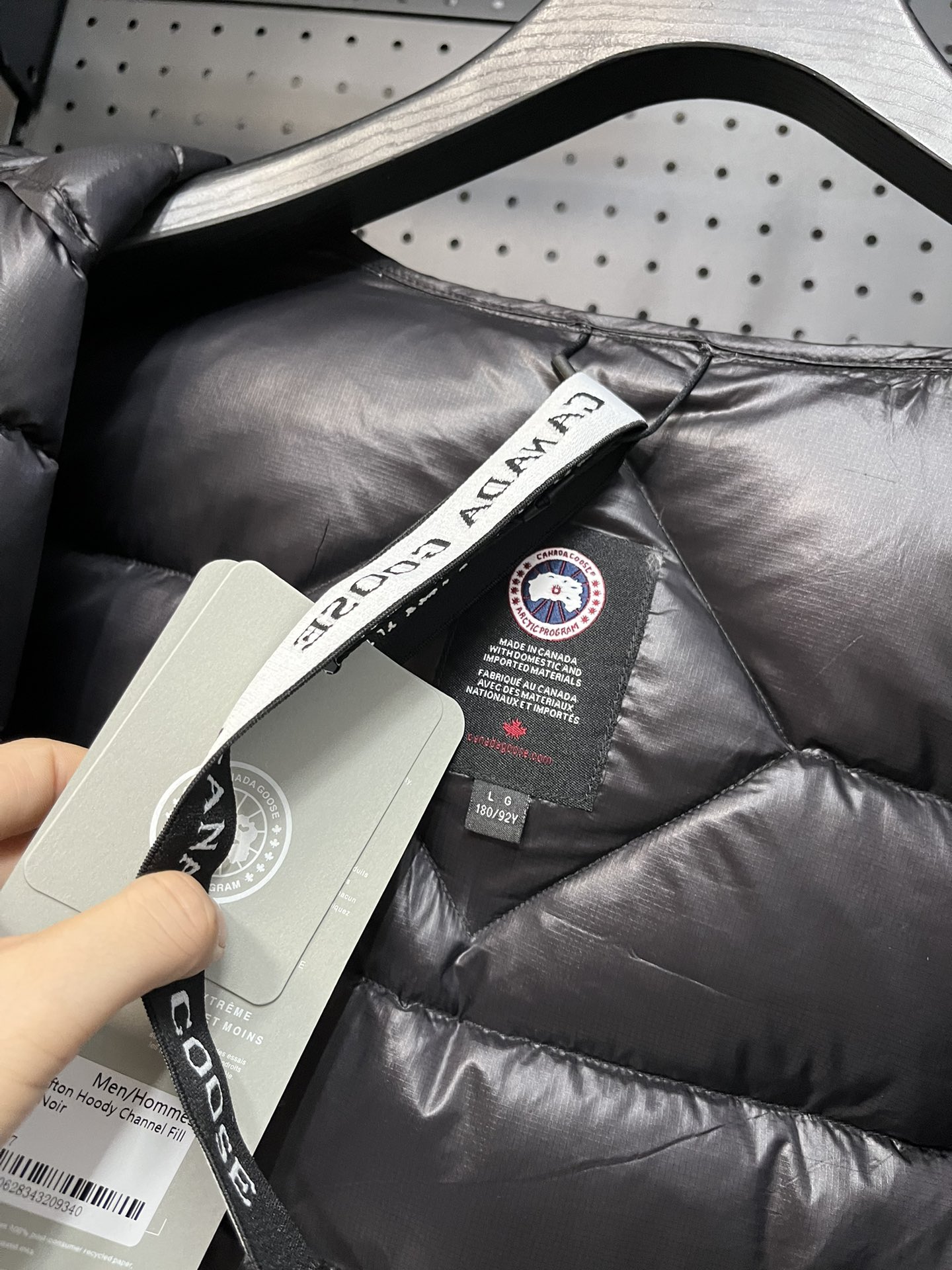 Canada Goose Lightweight Vending Version for Cold Winters - 图片 9