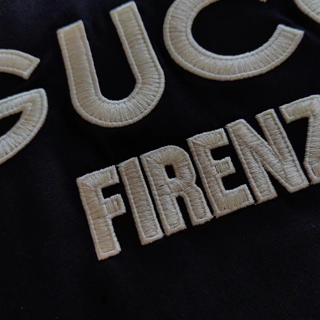 Gucci/古驰 24SS1921刺绣字母圆领T恤