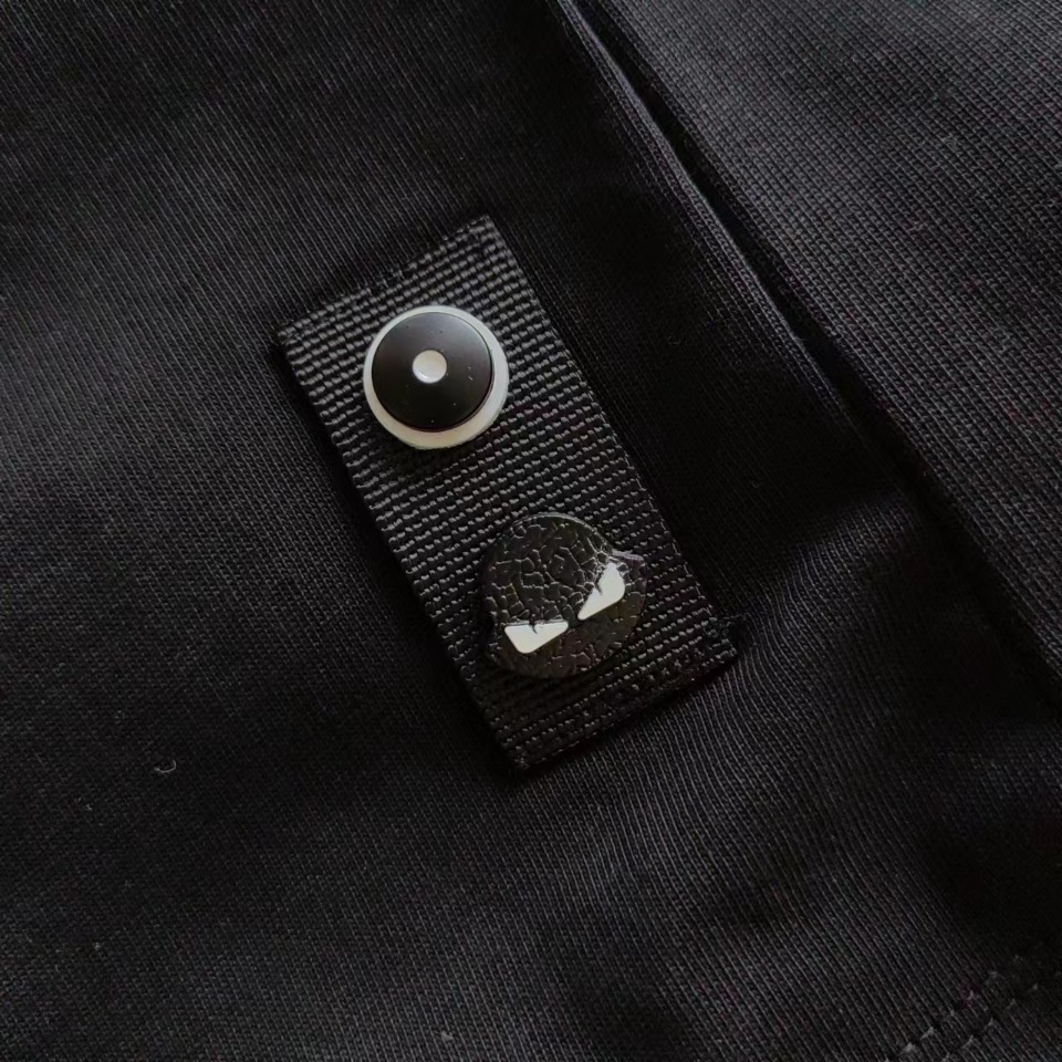 Fendi/芬迪24ss 3D肩部小怪兽小眼睛短袖T桖