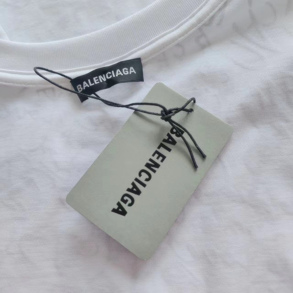 BALENCIAGA 巴黎世家 双B满印涂鸦字母印花 Logo标识印花