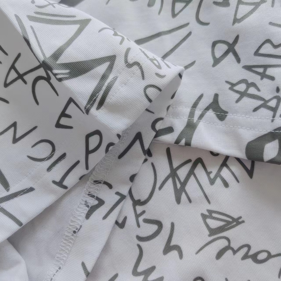 BALENCIAGA 巴黎世家 双B满印涂鸦字母印花 Logo标识印花