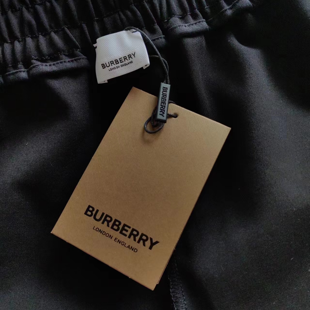 细节图 BURBERRY/巴宝莉 经典织带拼接LoGO标识短裤 侧边织带 五分裤 白色 黑色