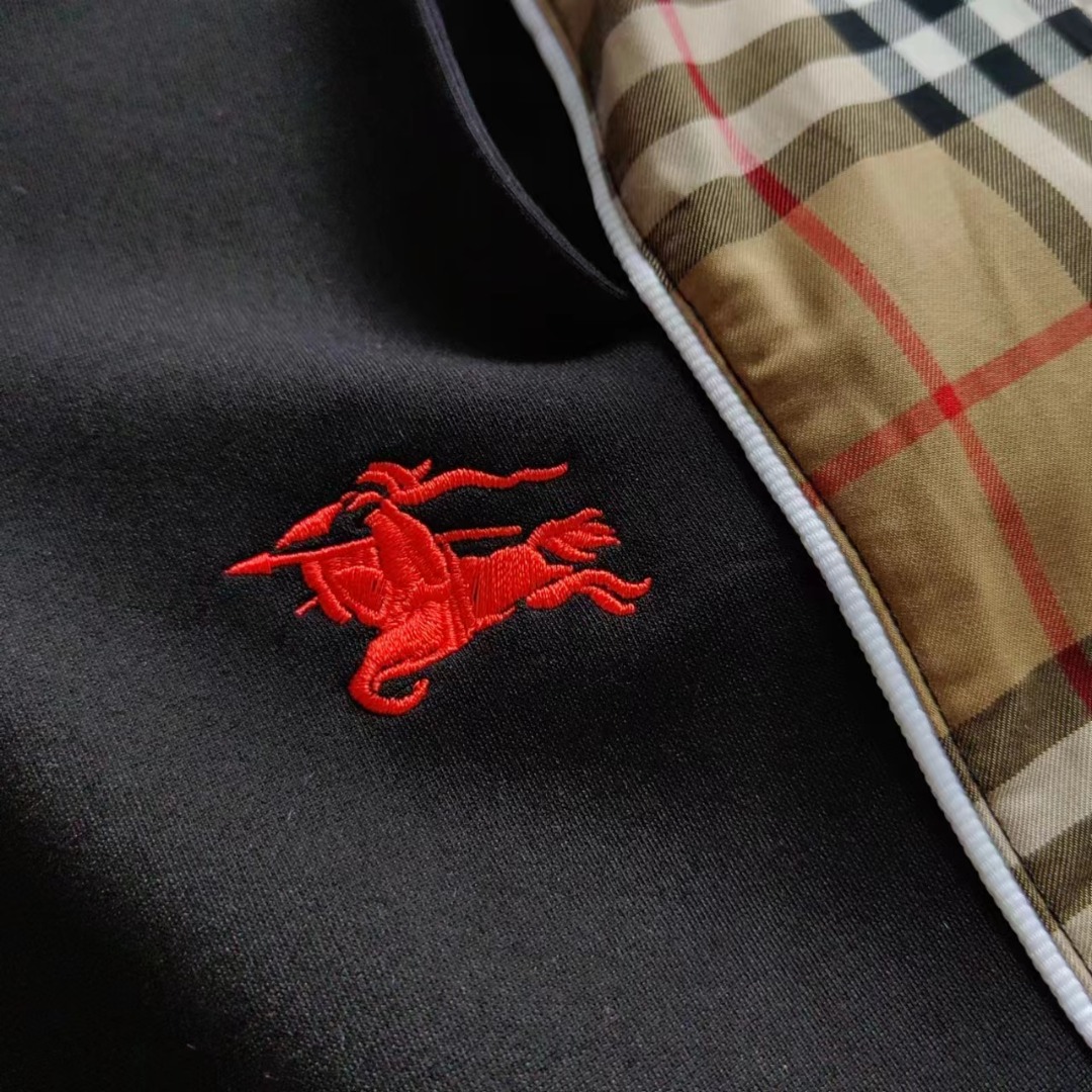 细节图 BURBERRY/巴宝莉 经典织带拼接LoGO标识短裤 侧边织带 五分裤 白色 黑色