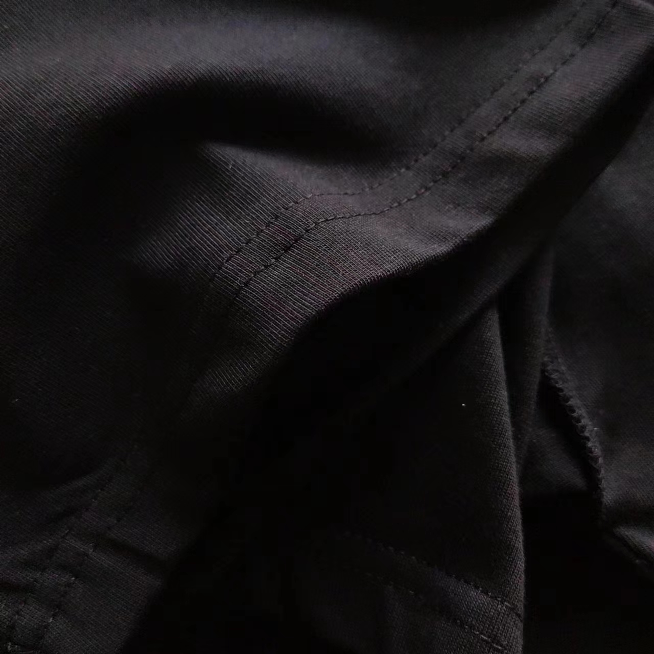 Vuitton/路易威登 立体凹凸压印压花短袖