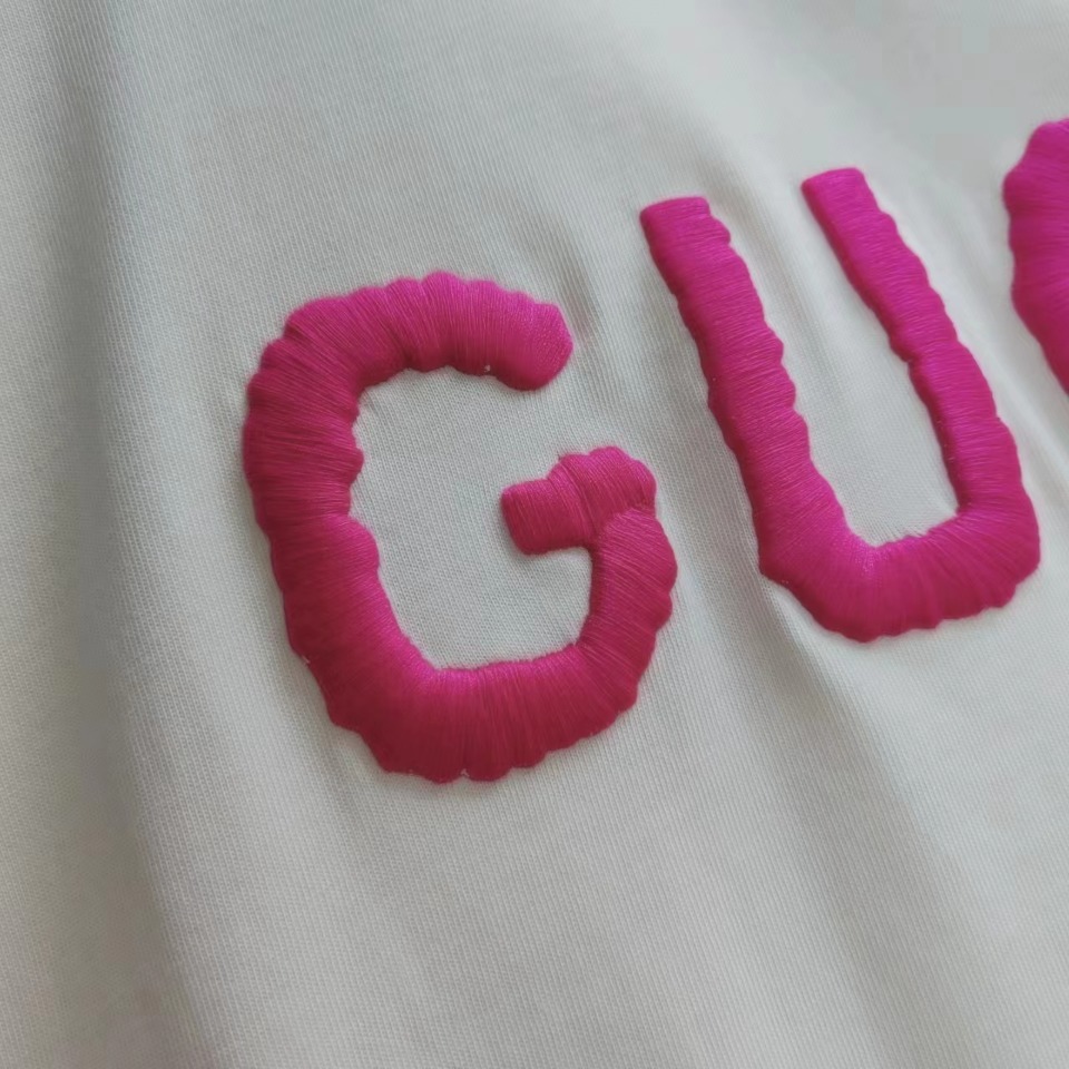 GUCCI/古驰 粉色LOGO刺绣圆领短袖