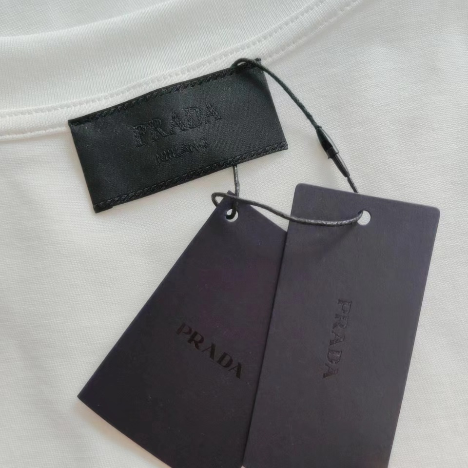 PRADA 普拉达 拉链口袋三角标Logo短袖T桖