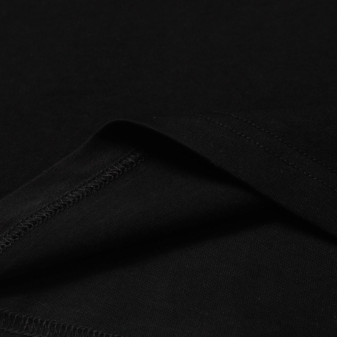LOEWE/罗意威 口袋LOGO刺绣短袖