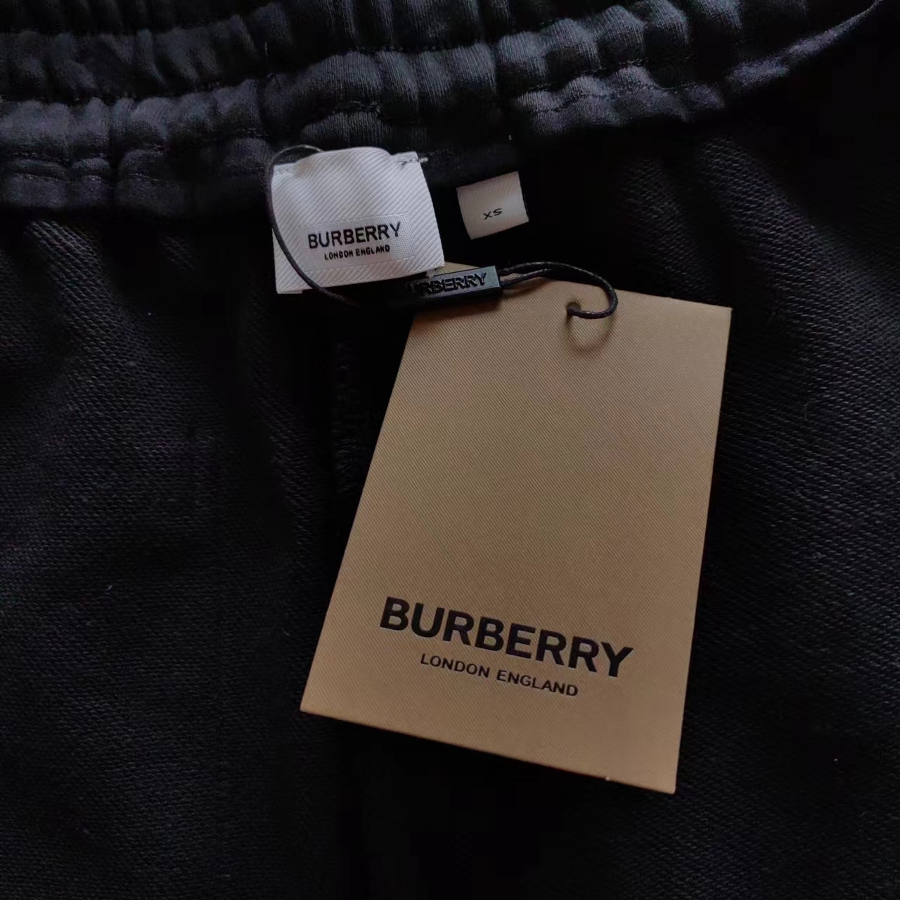 BURBERRY、巴宝莉 经典织带拼接Logo标识 五分裤 侧边织带