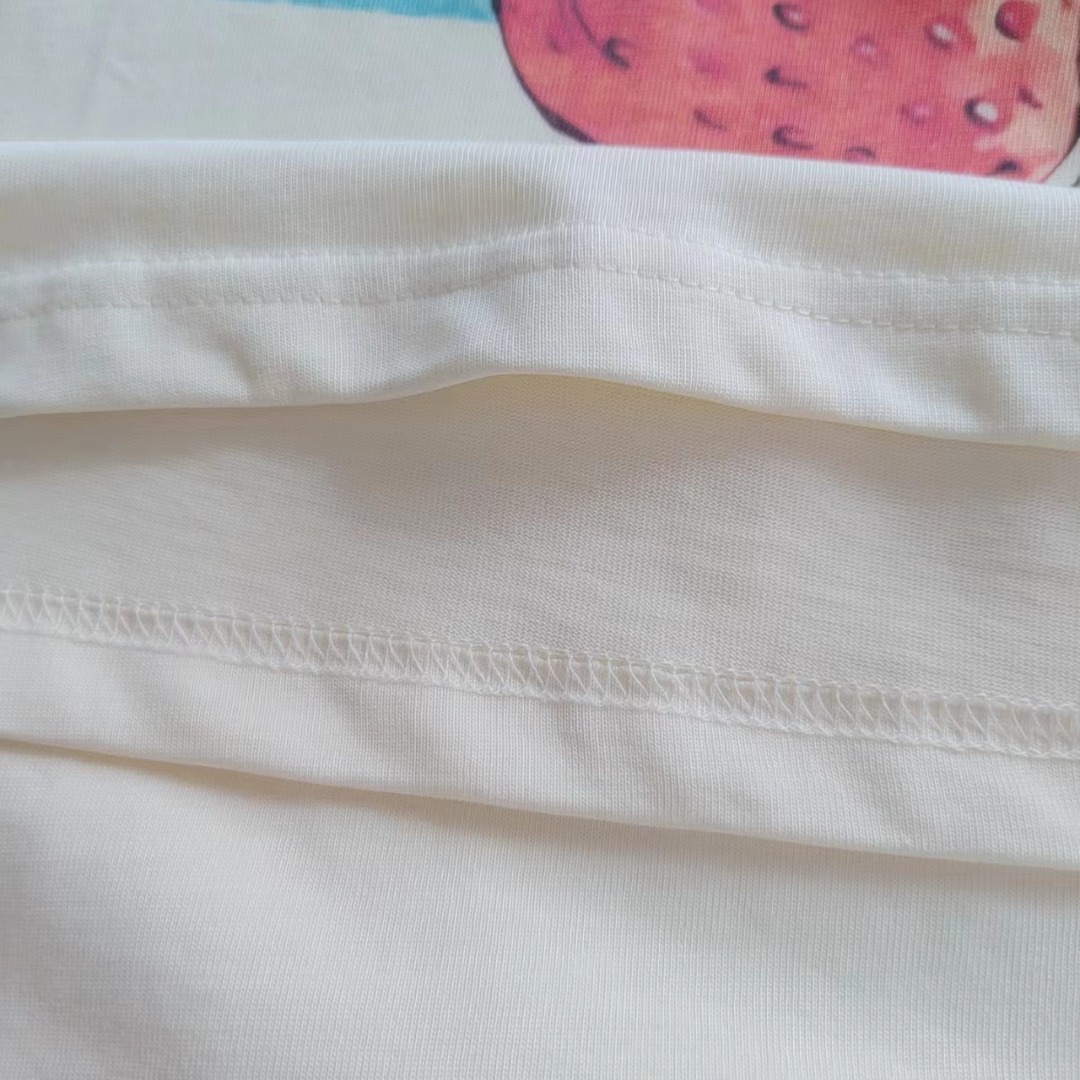 Gucci/古驰 24SS收获草莓的兔子短袖T桖