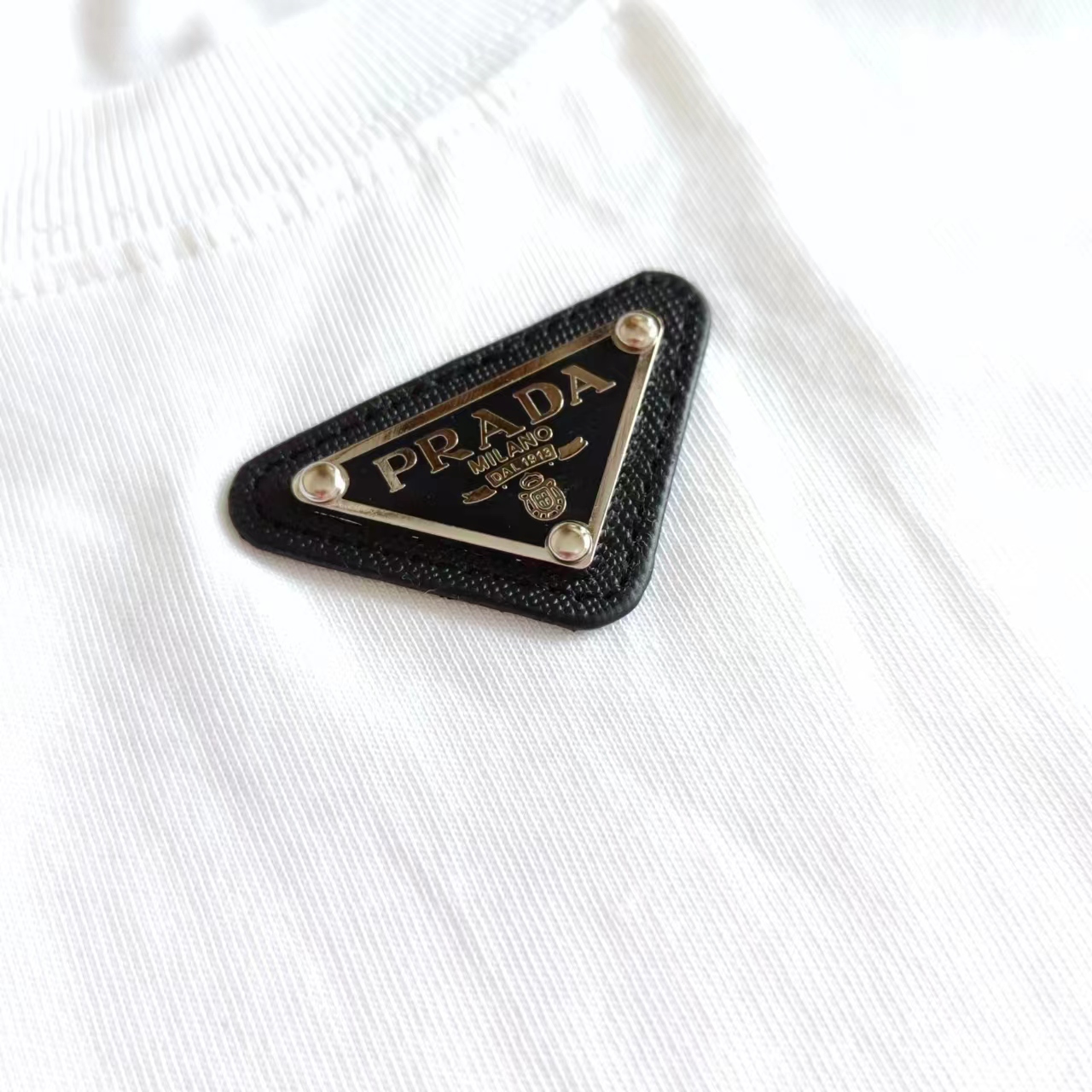 PRADA 普拉达 24SS胸前三角标logo短袖T桖
