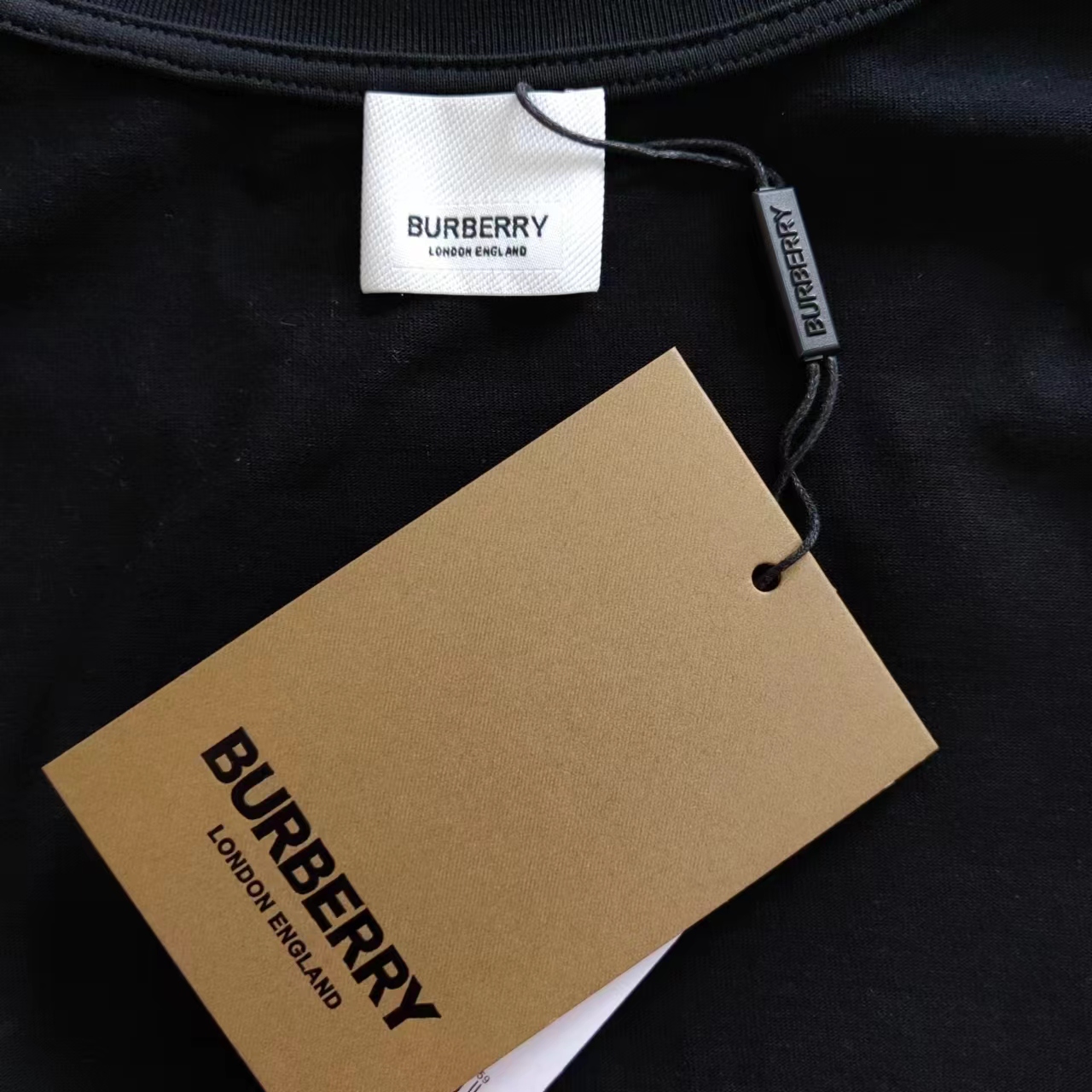 Burberry/巴宝莉 24SS压胶TB字母圆领短袖T桖